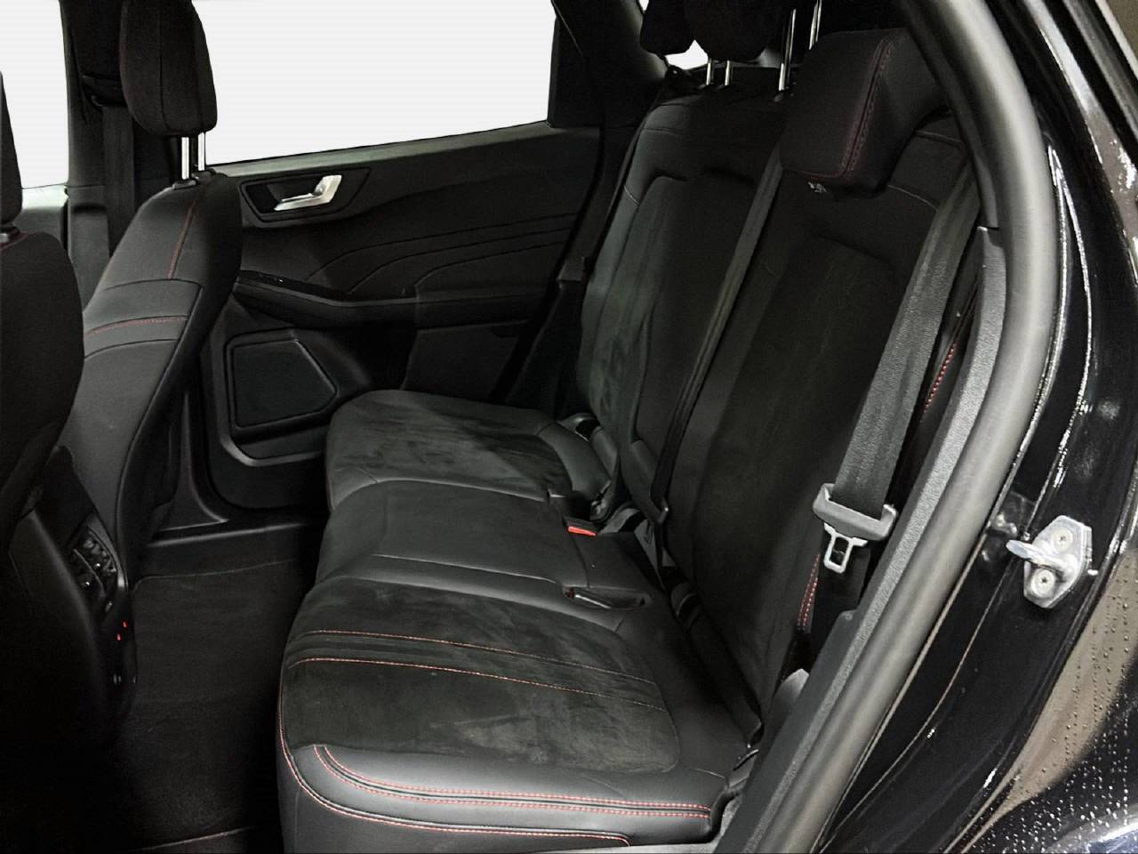 FORD Kuga 2.5 Hybrid ST-Line X 4x4