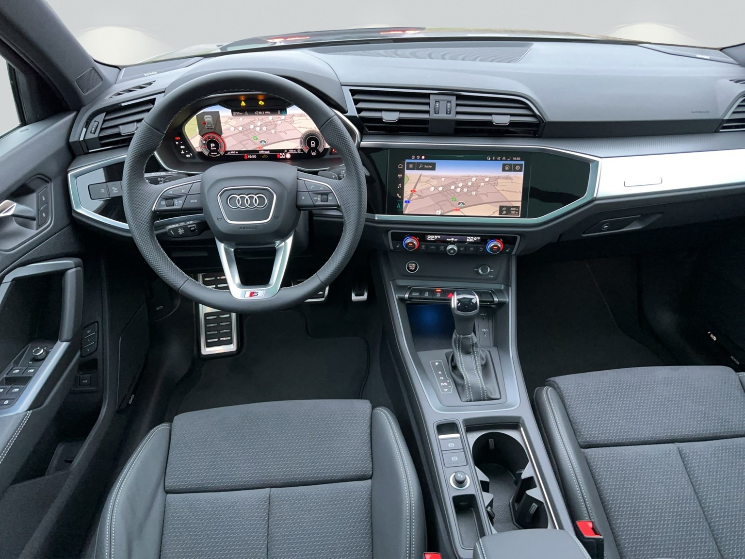 AUDI Q3 35 TFSI S line Attraction S-tronic