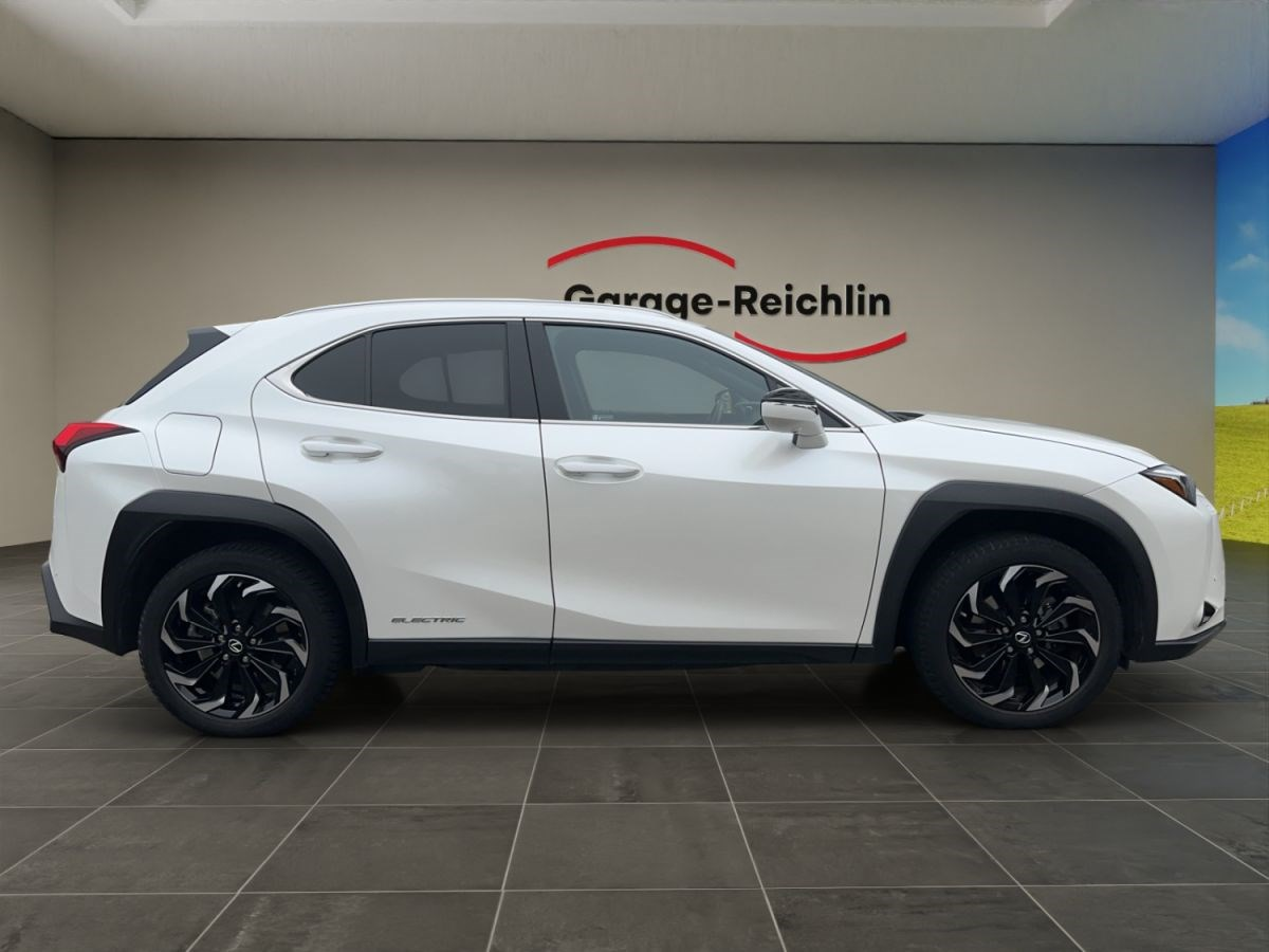 LEXUS UX 300e excellence elektrisch 54,3 kWh