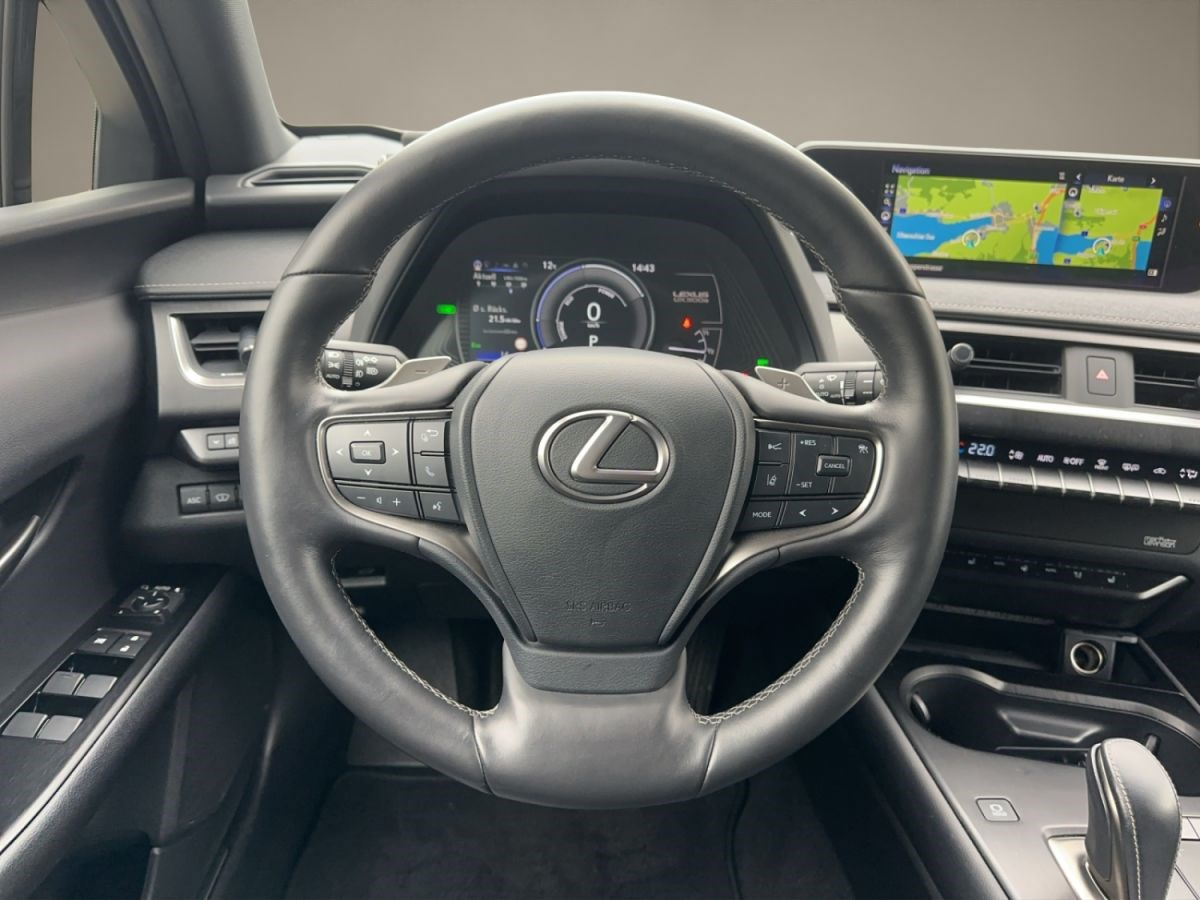 LEXUS UX 300e excellence elektrisch 54,3 kWh