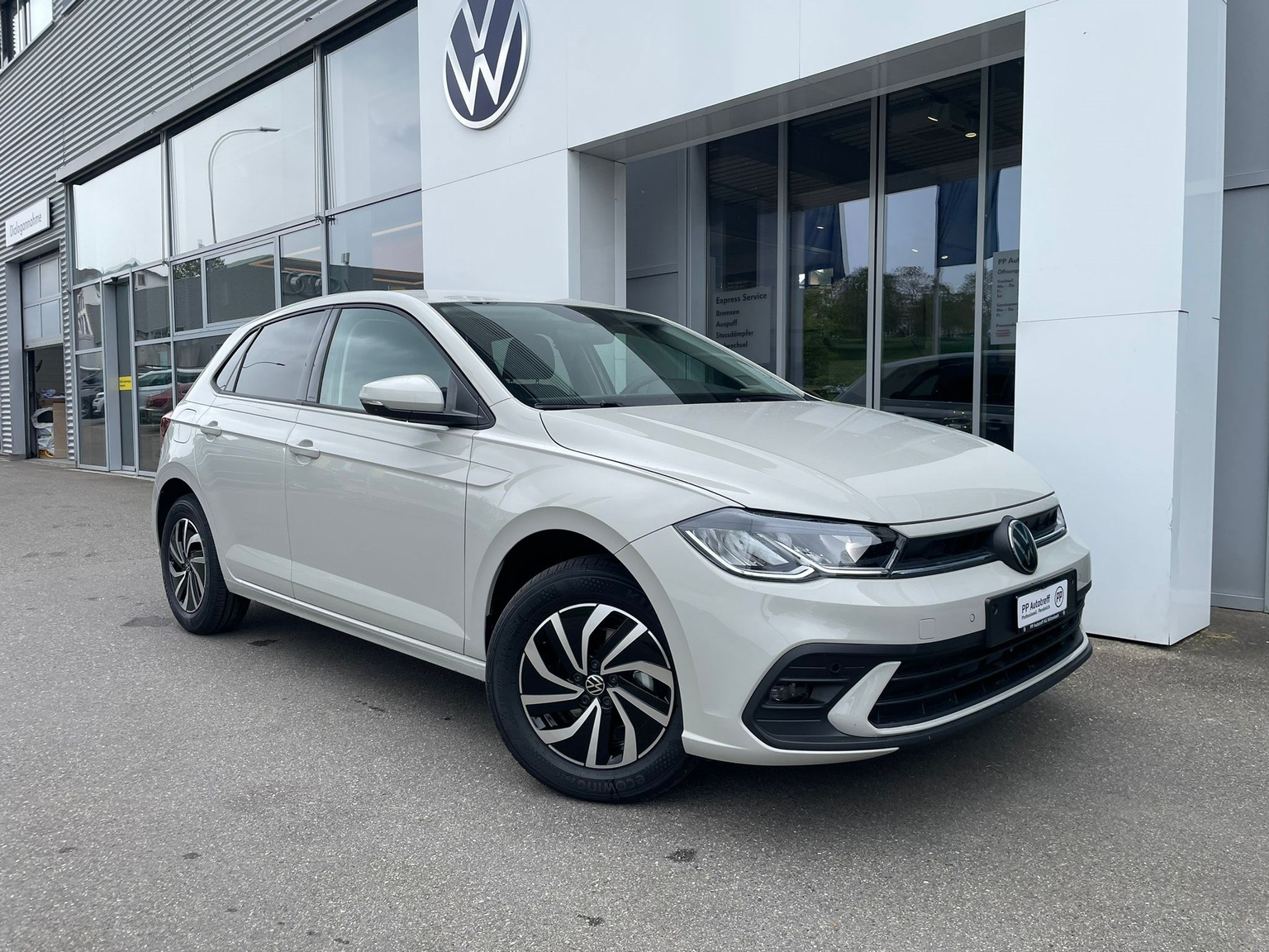 VW Polo 1.0 TSI Life DSG