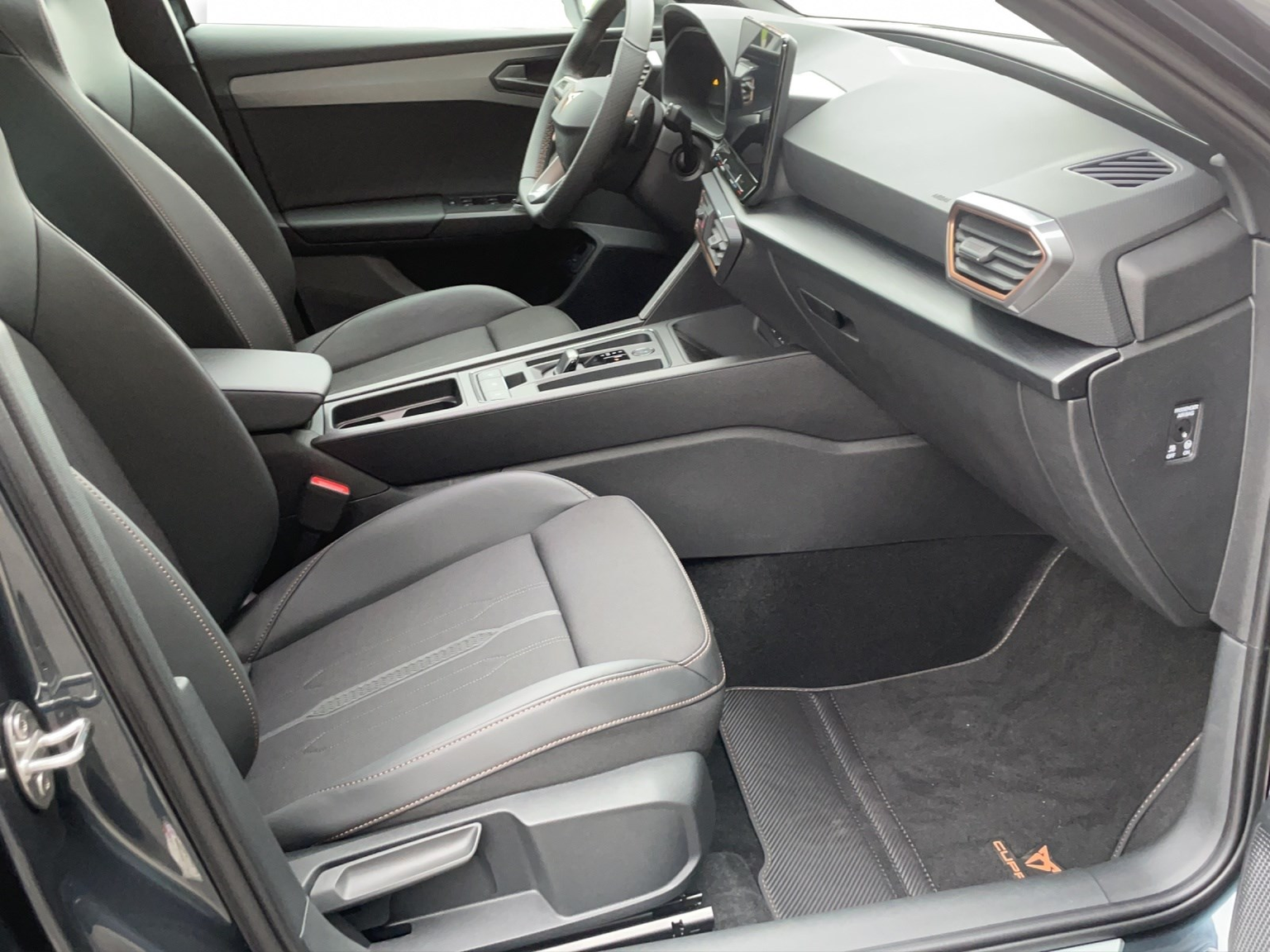 SEAT CUPRA Leon ST 2.0 TSI 245 DSG VZ
