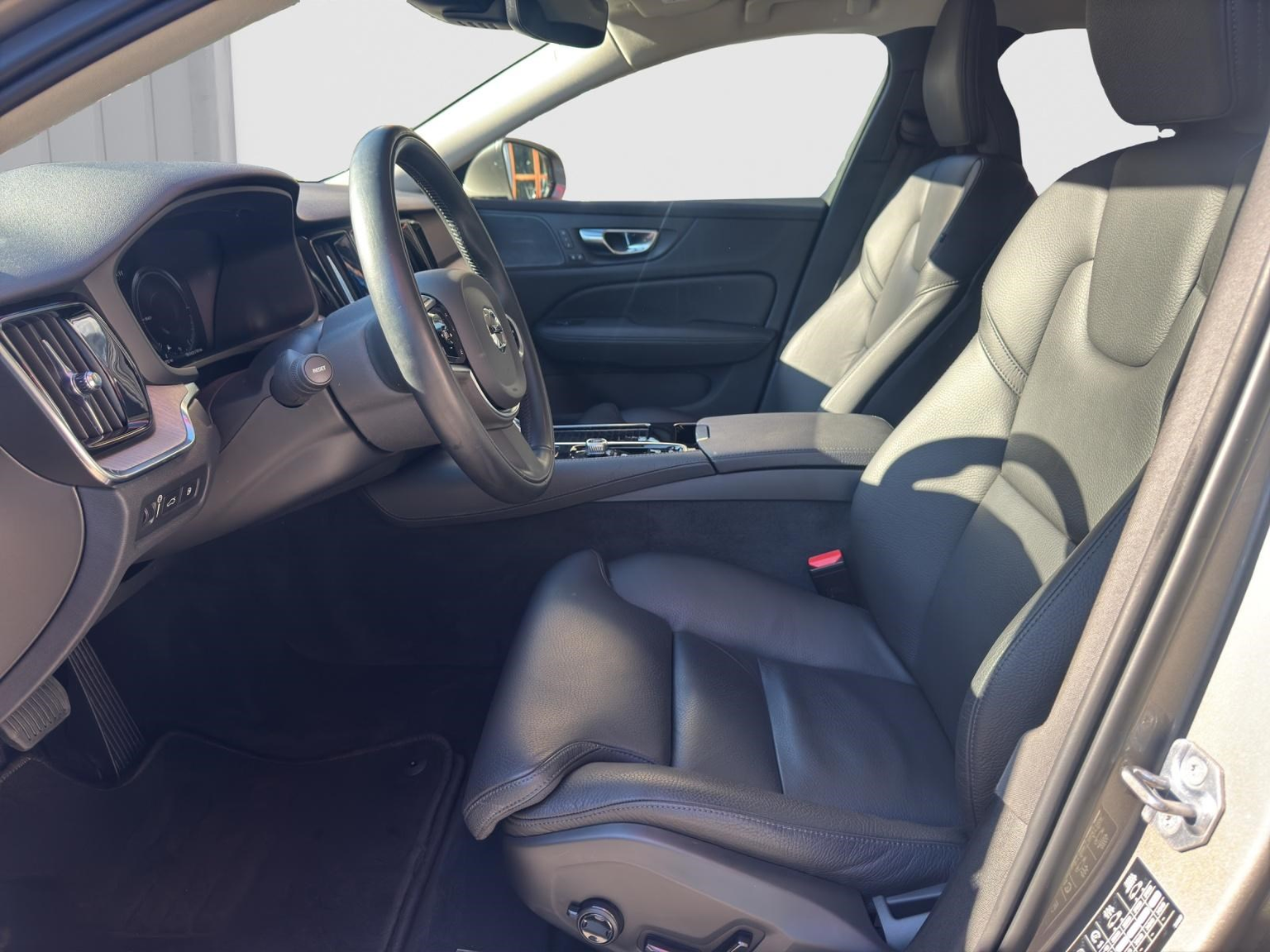 VOLVO V60 2.0 T6 TE R-Design eAWD
