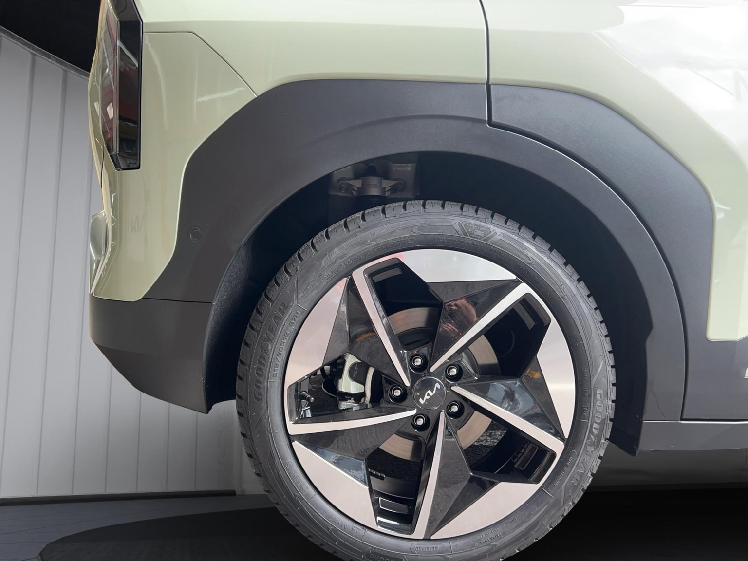KIA EV3 81 kWh Earth+