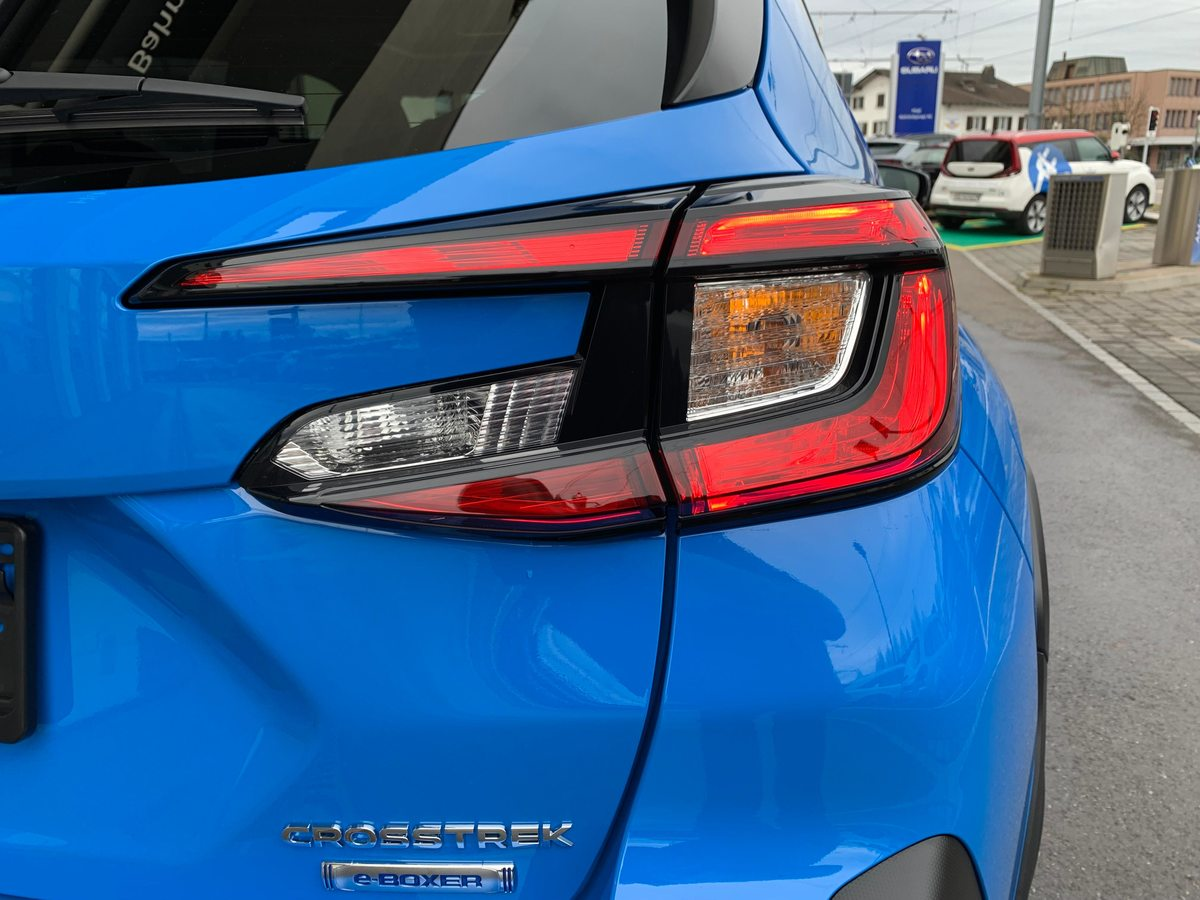 SUBARU Crosstrek 2.0i e-Boxer Swiss Plus