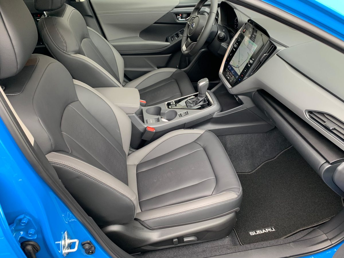 SUBARU Crosstrek 2.0i e-Boxer Swiss Plus