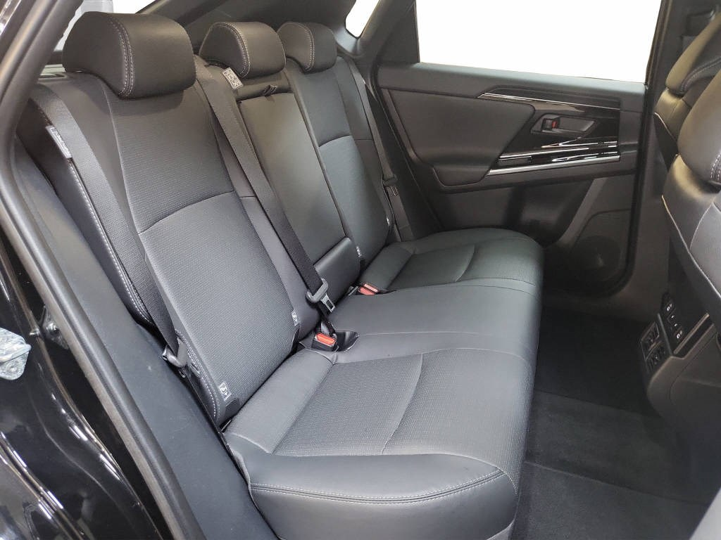 TOYOTA bZ4X Premium 11kW OBC   AWD