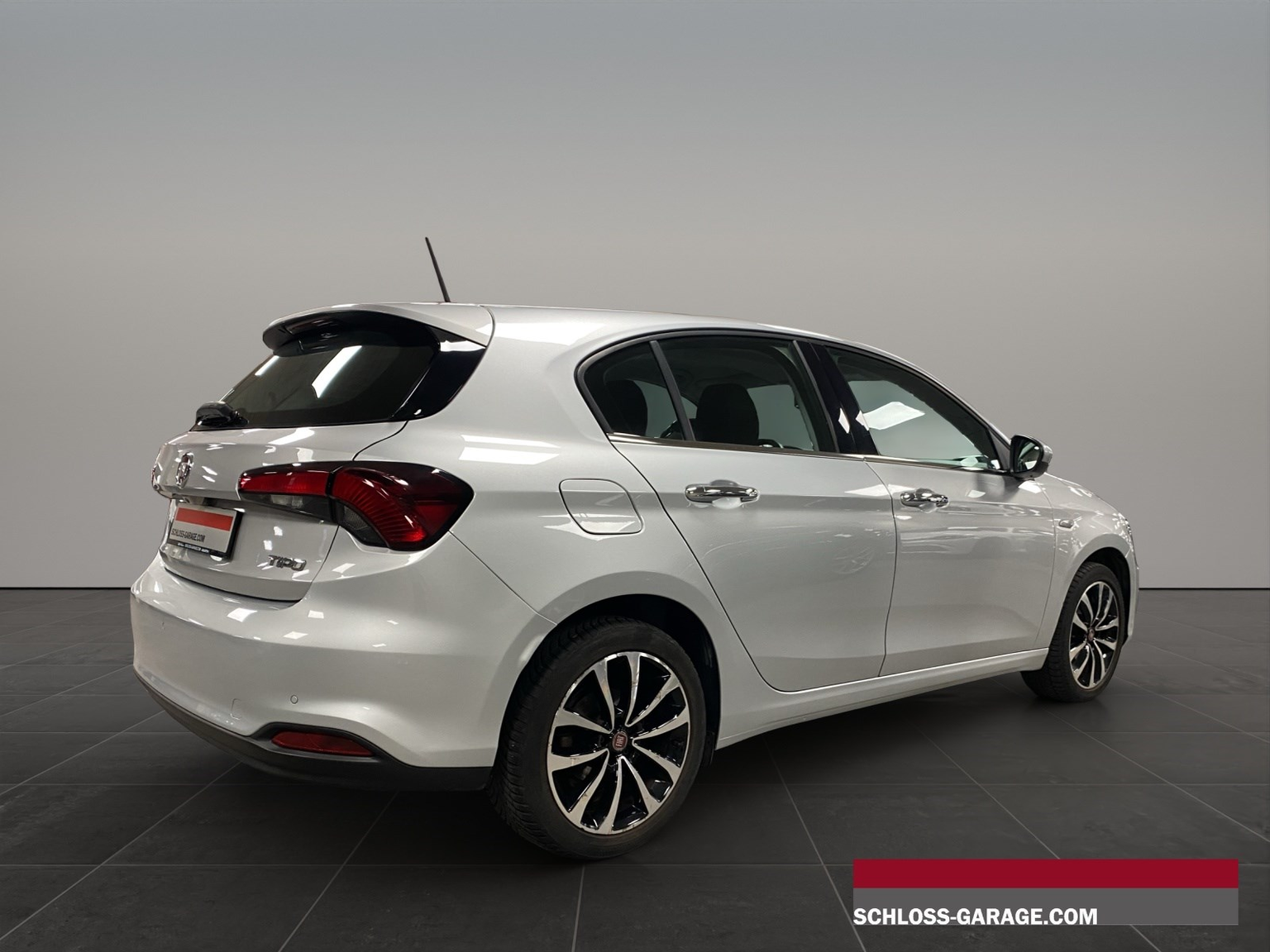FIAT TIPO HB 1.6 MultiJet 120 DCT Lounge