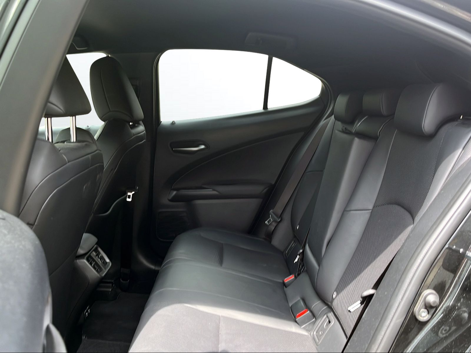 LEXUS UX 250h Comfort AWD Automatic