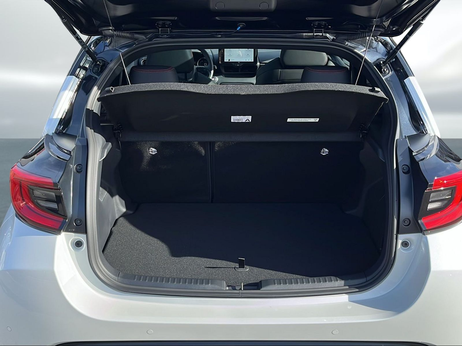 TOYOTA Yaris 1.5 GR Sport e-CVT