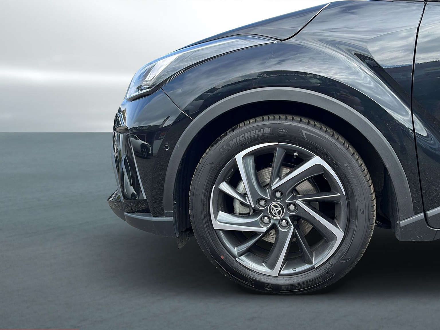 TOYOTA C-HR 2.0 HSD CVT Move