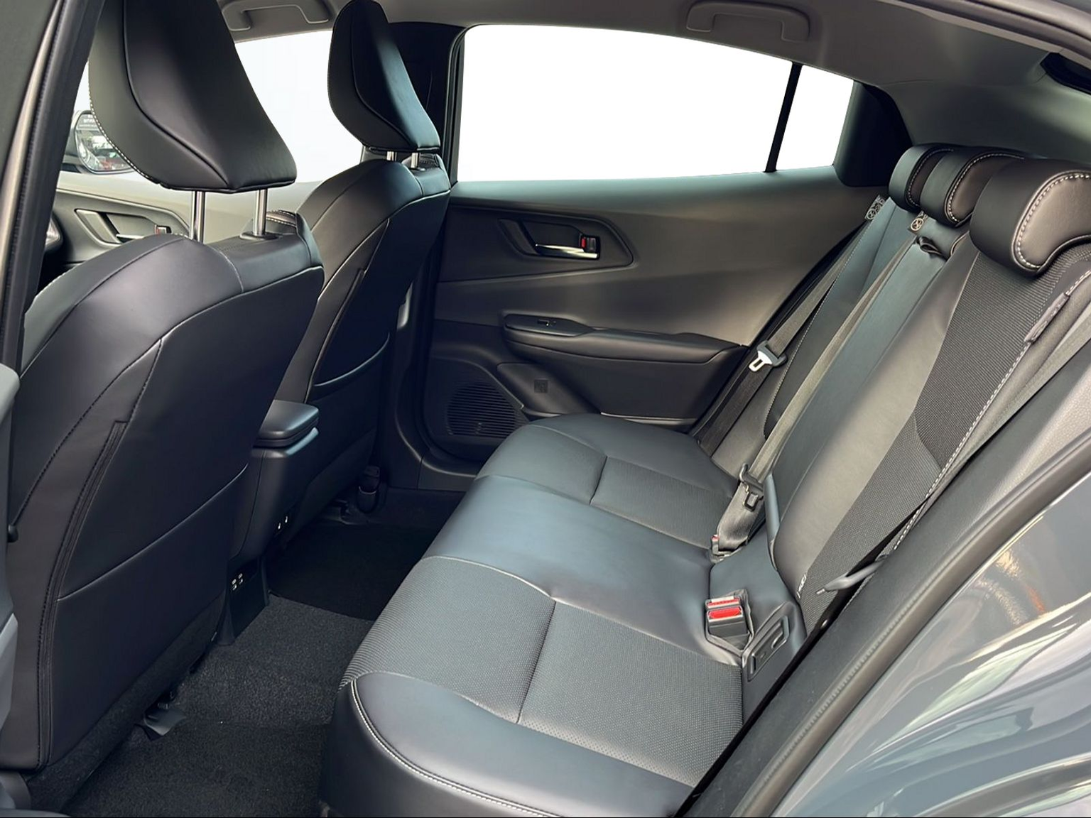 TOYOTA Prius 2,0 VVT-i Plug-in Hybrid Premium