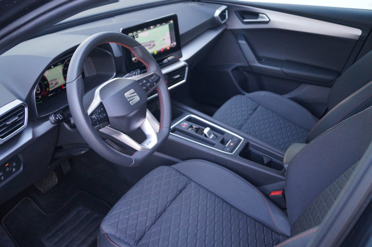 SEAT Leon ST 1.4 eHybrid pHEV DSG Hola FR • 204PS • ACC & DCC • RFK