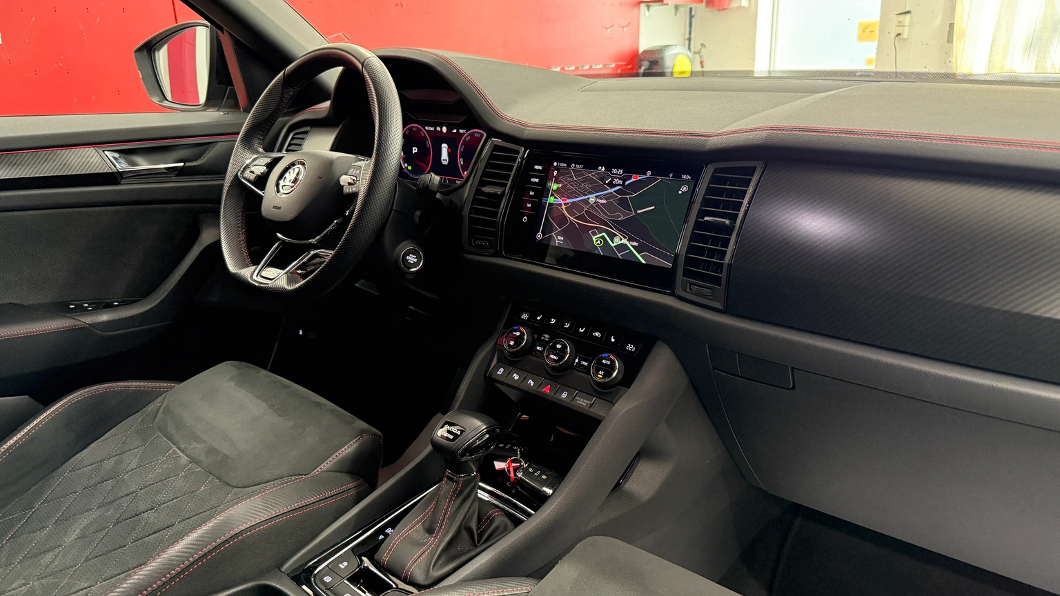 SKODA Kodiaq RS 2.0 TSI 4x4 • 245PS • AHK • LED • RFK 