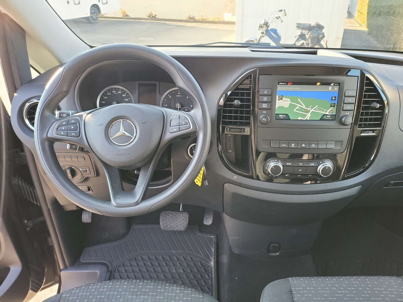 MERCEDES-BENZ Vito 116 Kombi Lang 2.0 CDI Select / 9 Sitzplätze / 10 Jahre Gratis Service
