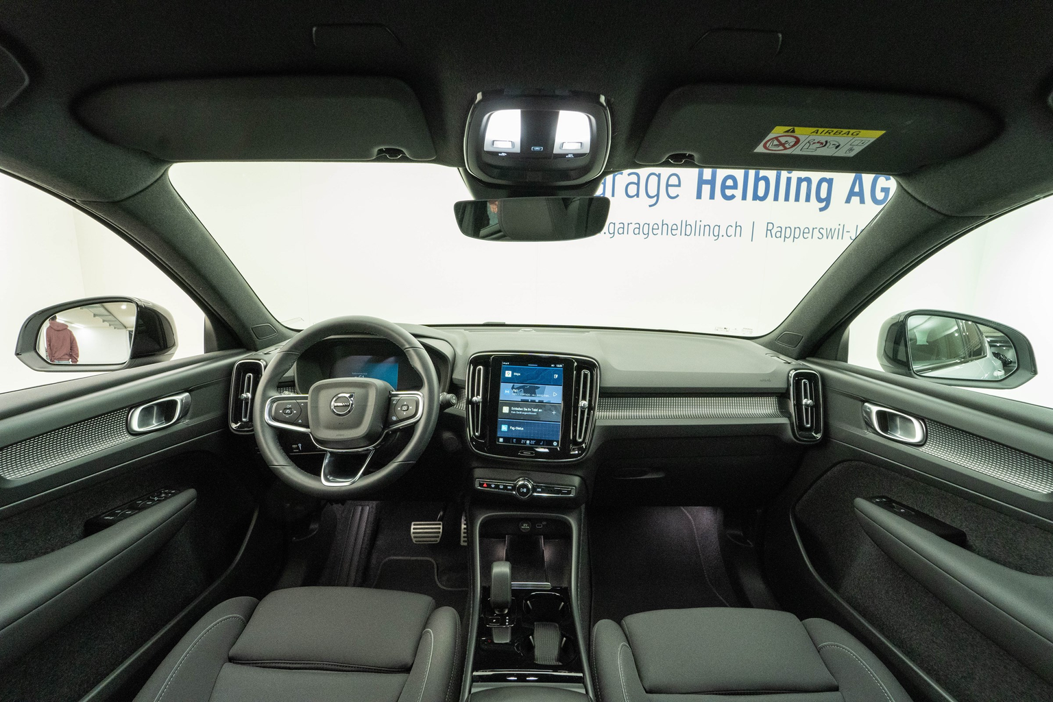 VOLVO XC40 P6 Core