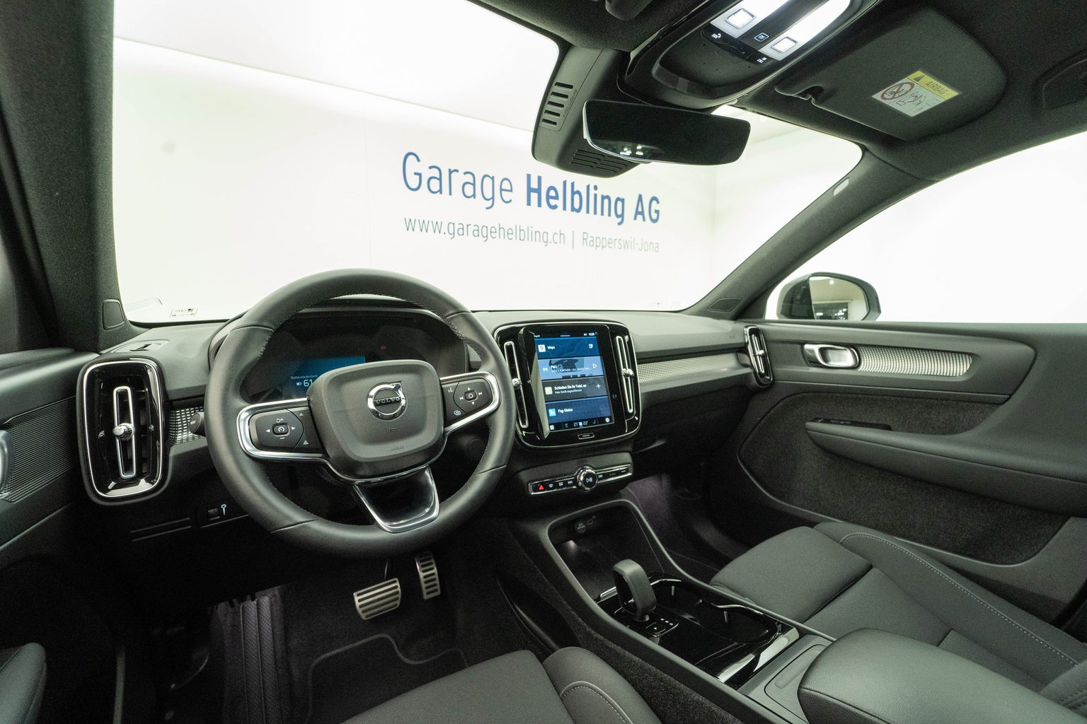 VOLVO XC40 P6 Core
