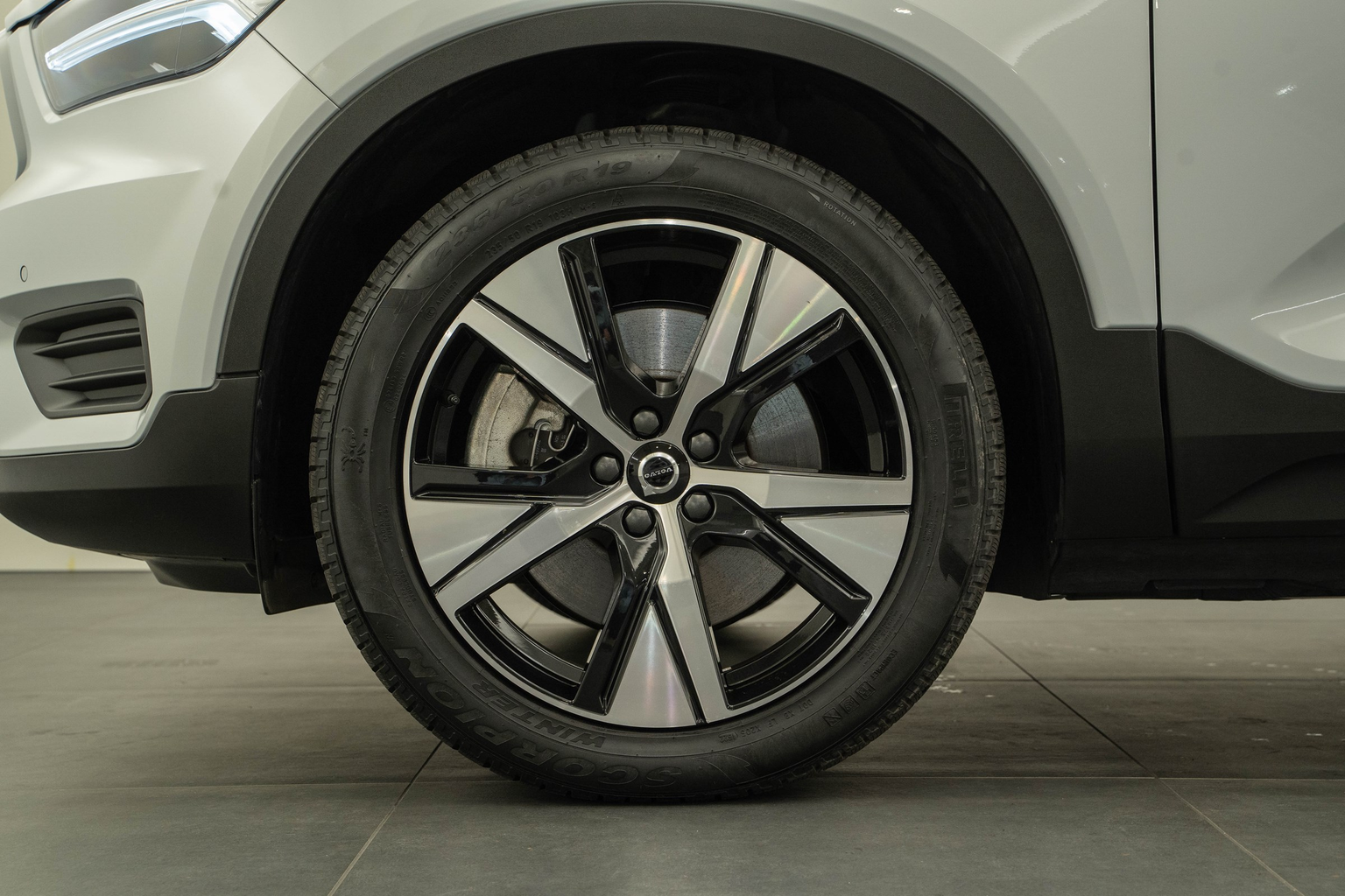 VOLVO XC40 P6 Core