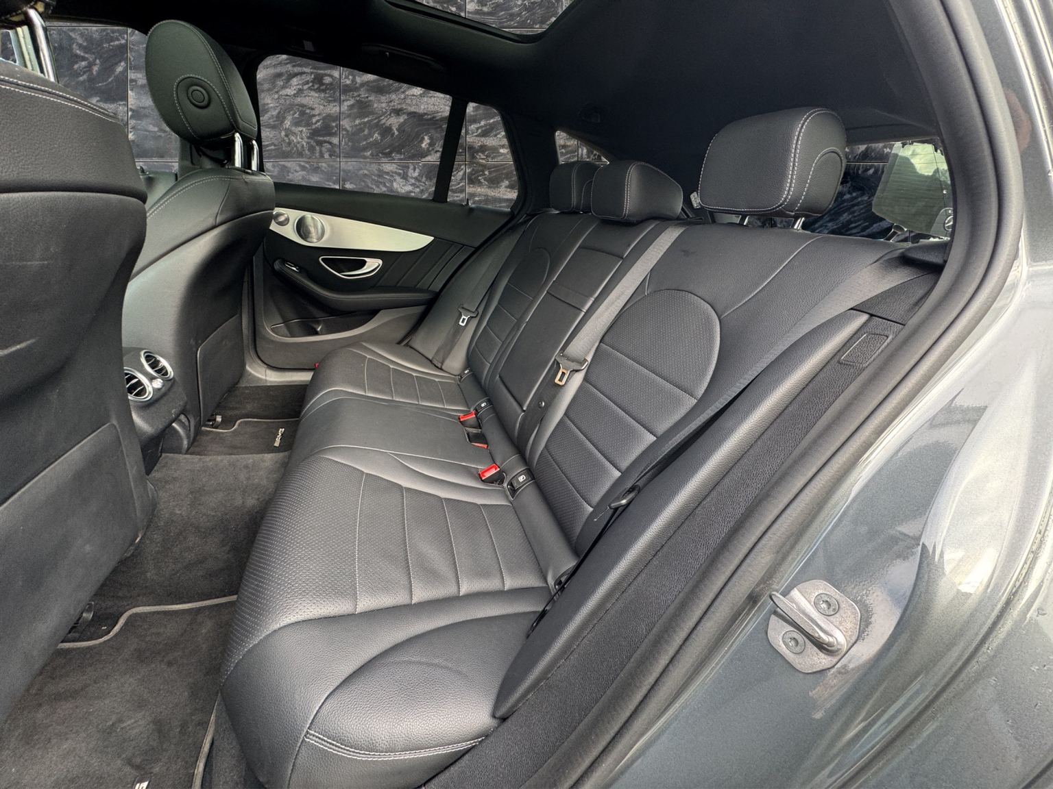 MERCEDES-BENZ C 220 d Swiss Star AMG Line 4M 9G-Tronic