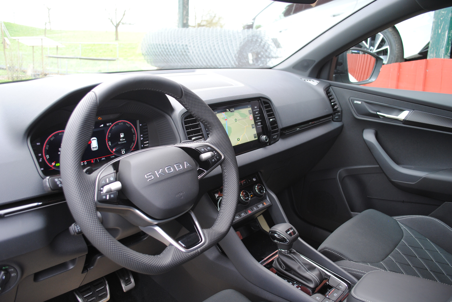 SKODA Karoq 1.5 TSI SportLine DSG