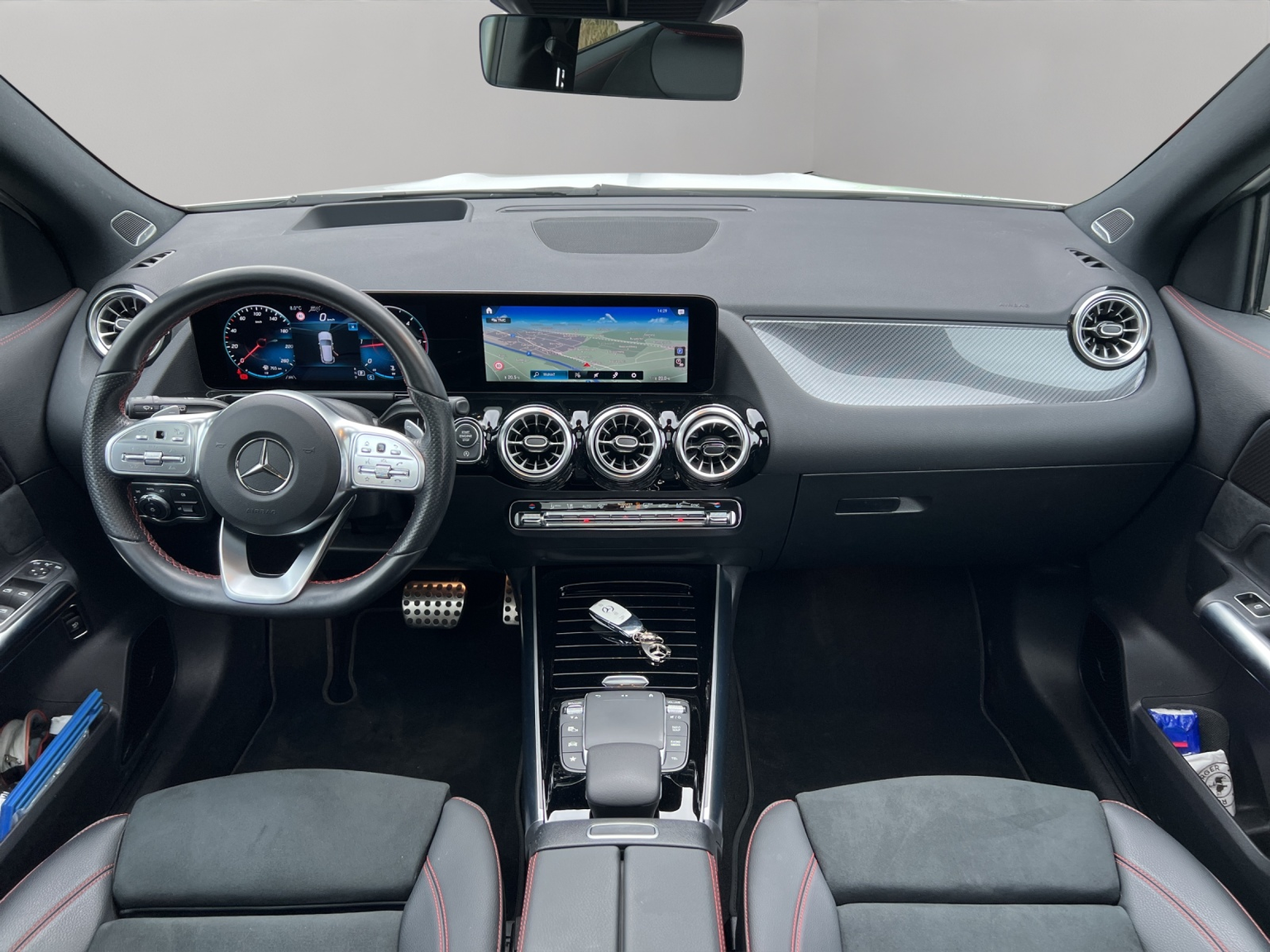 MERCEDES-BENZ GLA 220d 4Matic AMG Line 8G-DCT / Winterräder / frisch ab MFK & mit Garantie