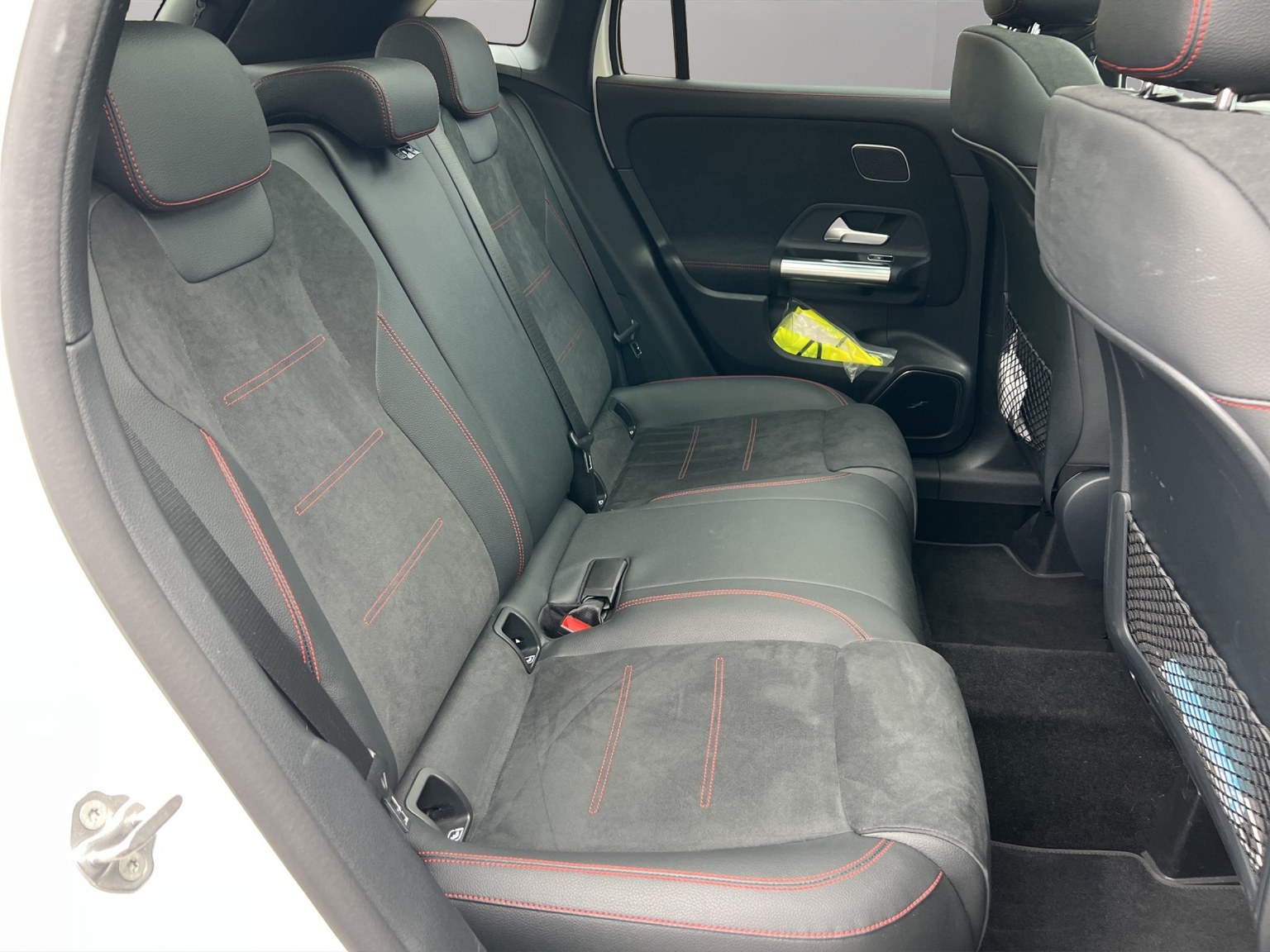 MERCEDES-BENZ GLA 220d 4Matic AMG Line 8G-DCT / Winterräder / frisch ab MFK & mit Garantie