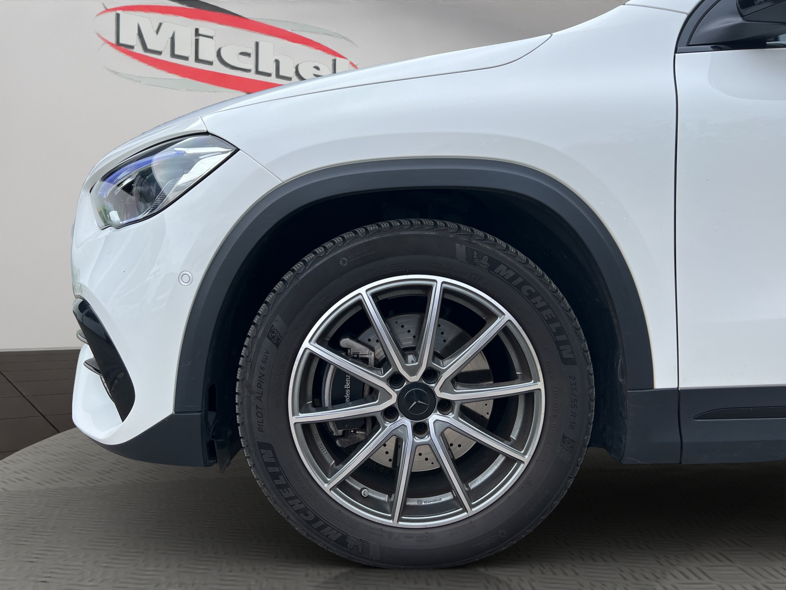 MERCEDES-BENZ GLA 220d 4Matic AMG Line 8G-DCT / Winterräder / frisch ab MFK & mit Garantie