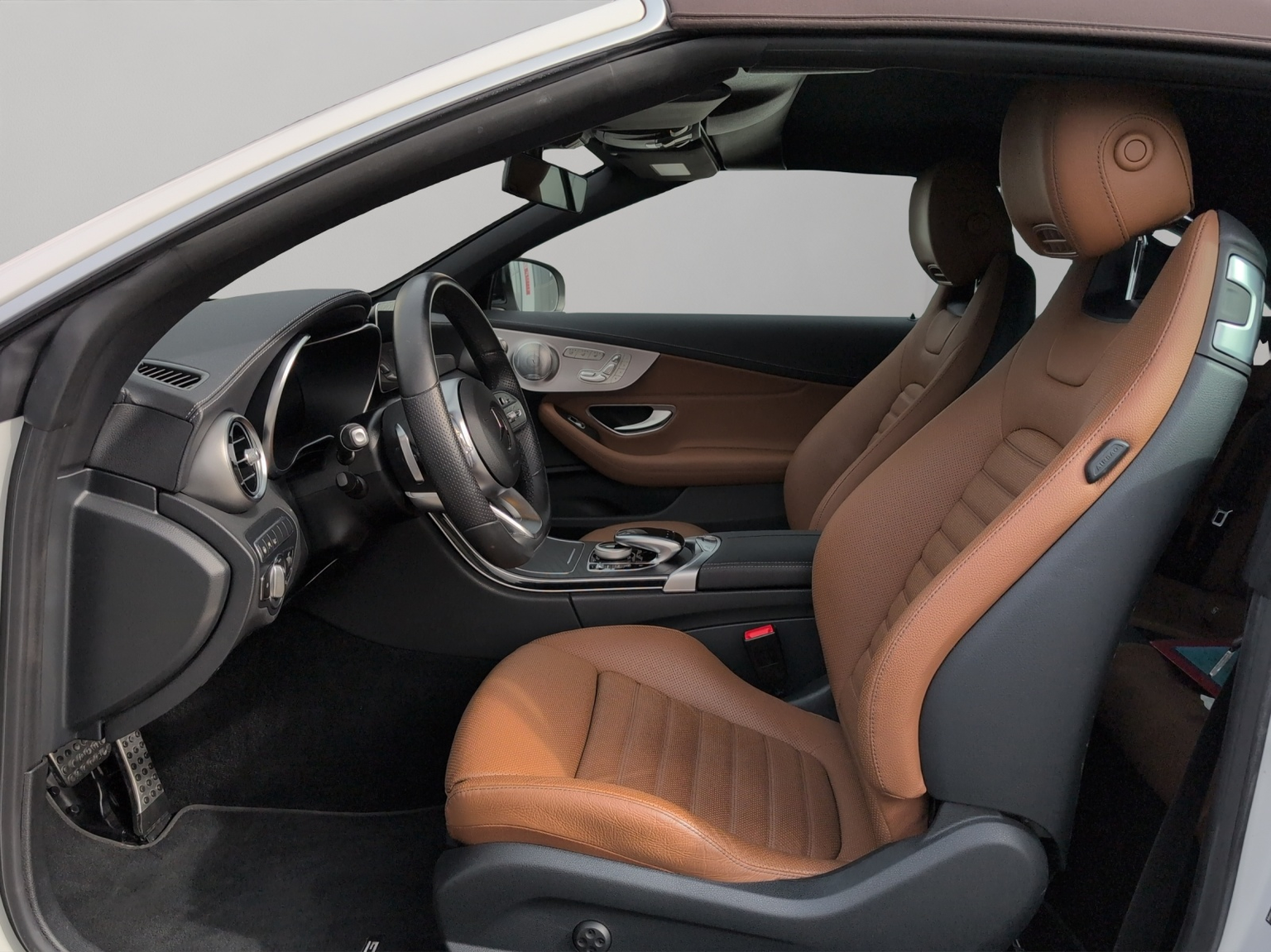 MERCEDES-BENZ C 300 AMG Line 4Matic Cabriolet 9G-Tronic / 3.99% Leasing