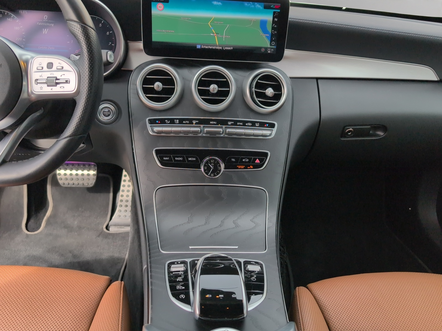 MERCEDES-BENZ C 300 AMG Line 4Matic Cabriolet 9G-Tronic / 3.99% Leasing