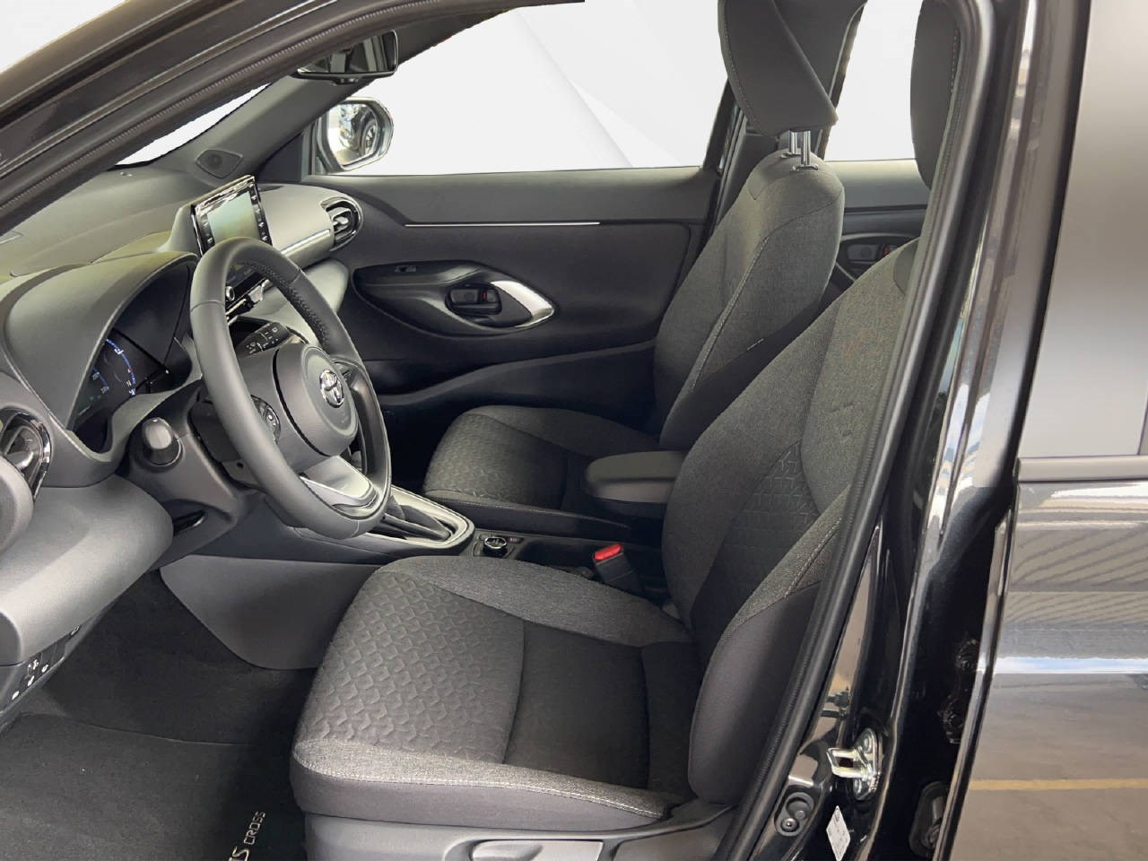 TOYOTA Yaris Cross 1.5 VVT-i HSD Trend AWD-i
