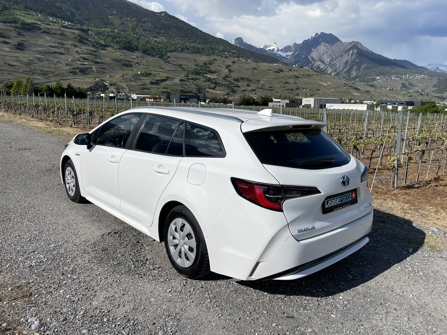 TOYOTA Corolla Touring Sports 1.8 HSD Comfort