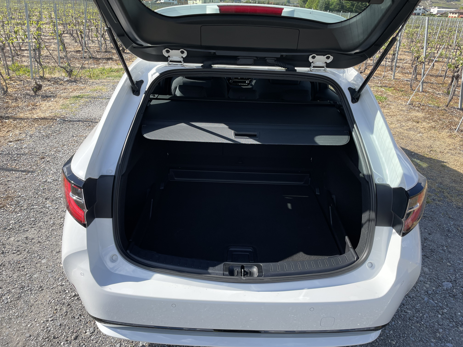 TOYOTA Corolla Touring Sports 1.8 HSD Comfort