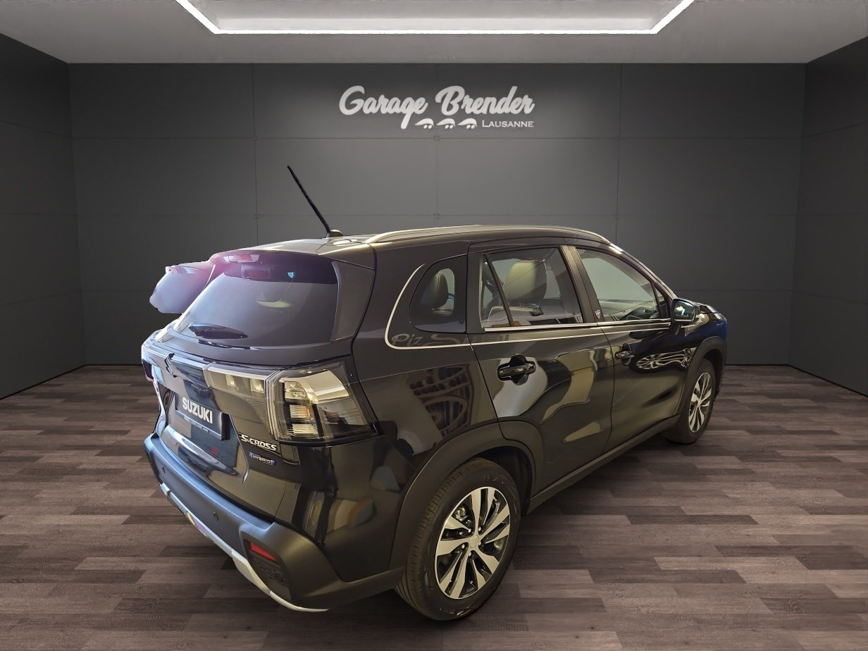 SUZUKI S-Cross 1.5 Piz Sulai Top Hybrid 4x4