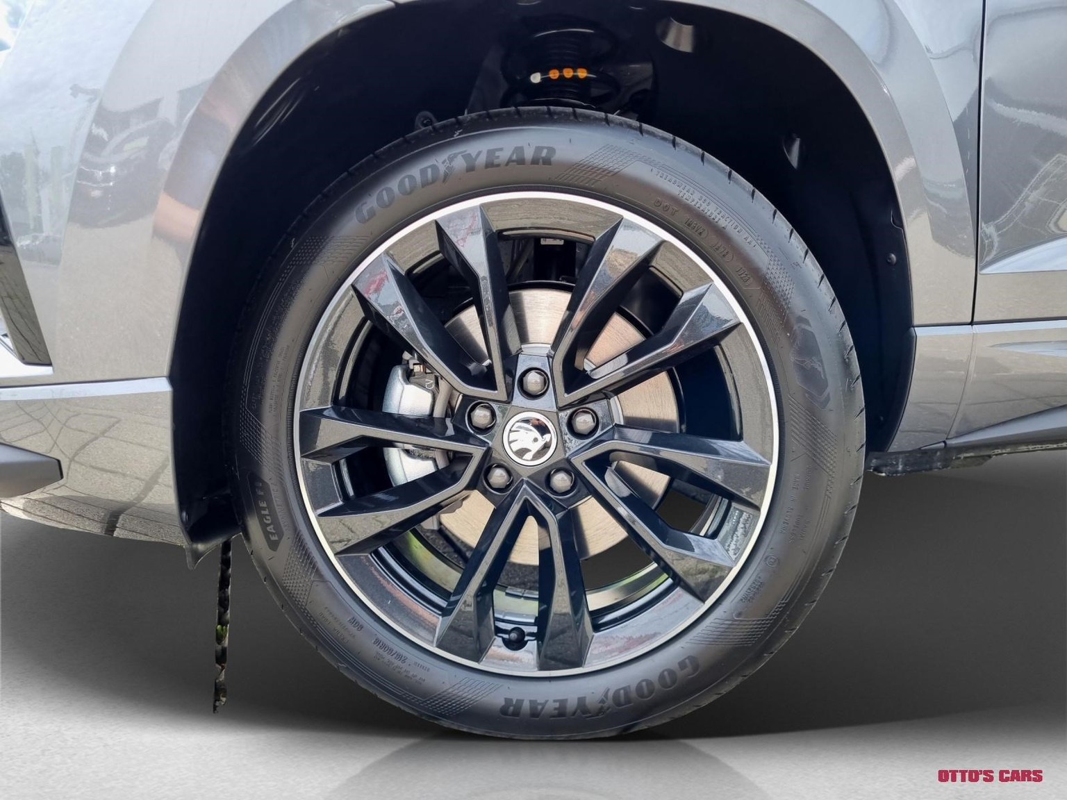 SKODA Karoq 1.5 TSI ACT SportLine DSG *Anhängevorrichtung*Abstandstempomat*Spurhalteassistent* 0