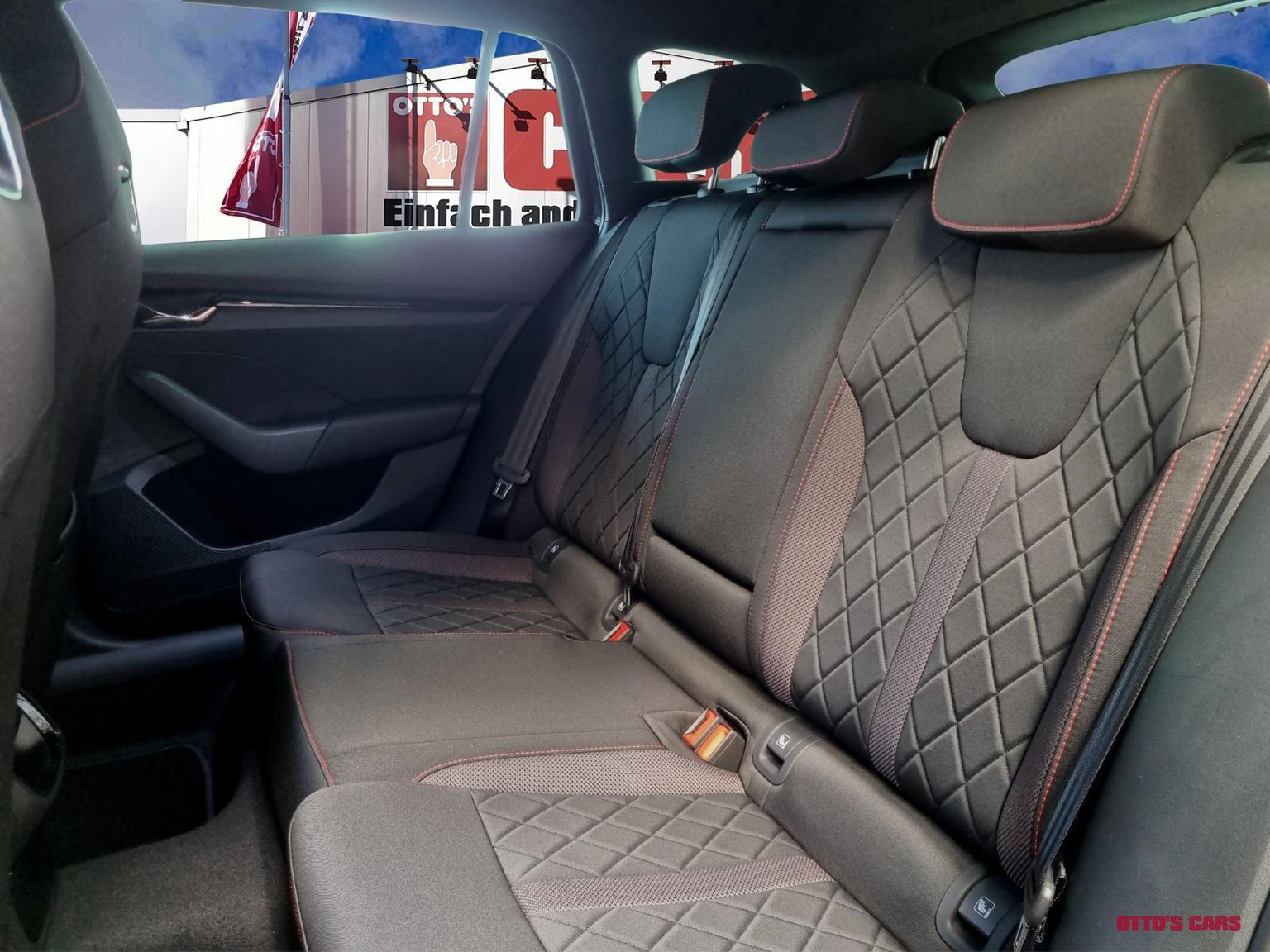 SKODA Octavia Combi 2.0 TSI RS DSG *Spurhalte*Totwinkel*Rückfahrkamera*Frontscheibenheizung* 2024
