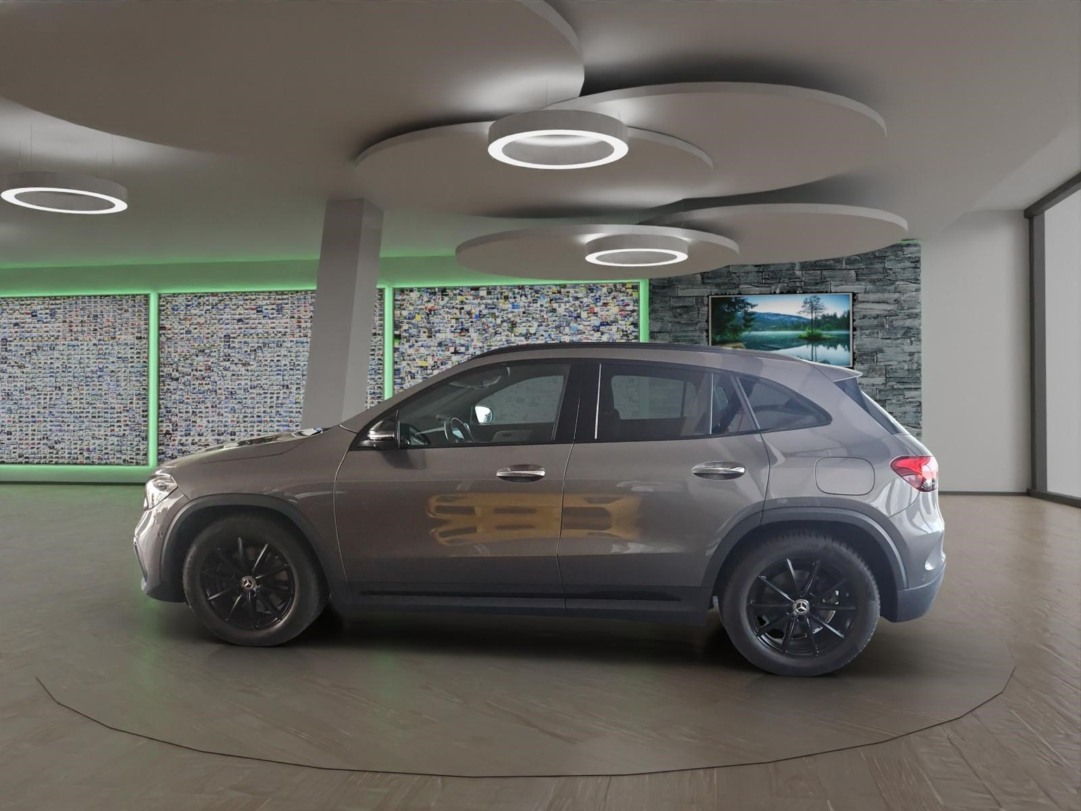 MERCEDES-BENZ GLA 250 AMG Line 4matic