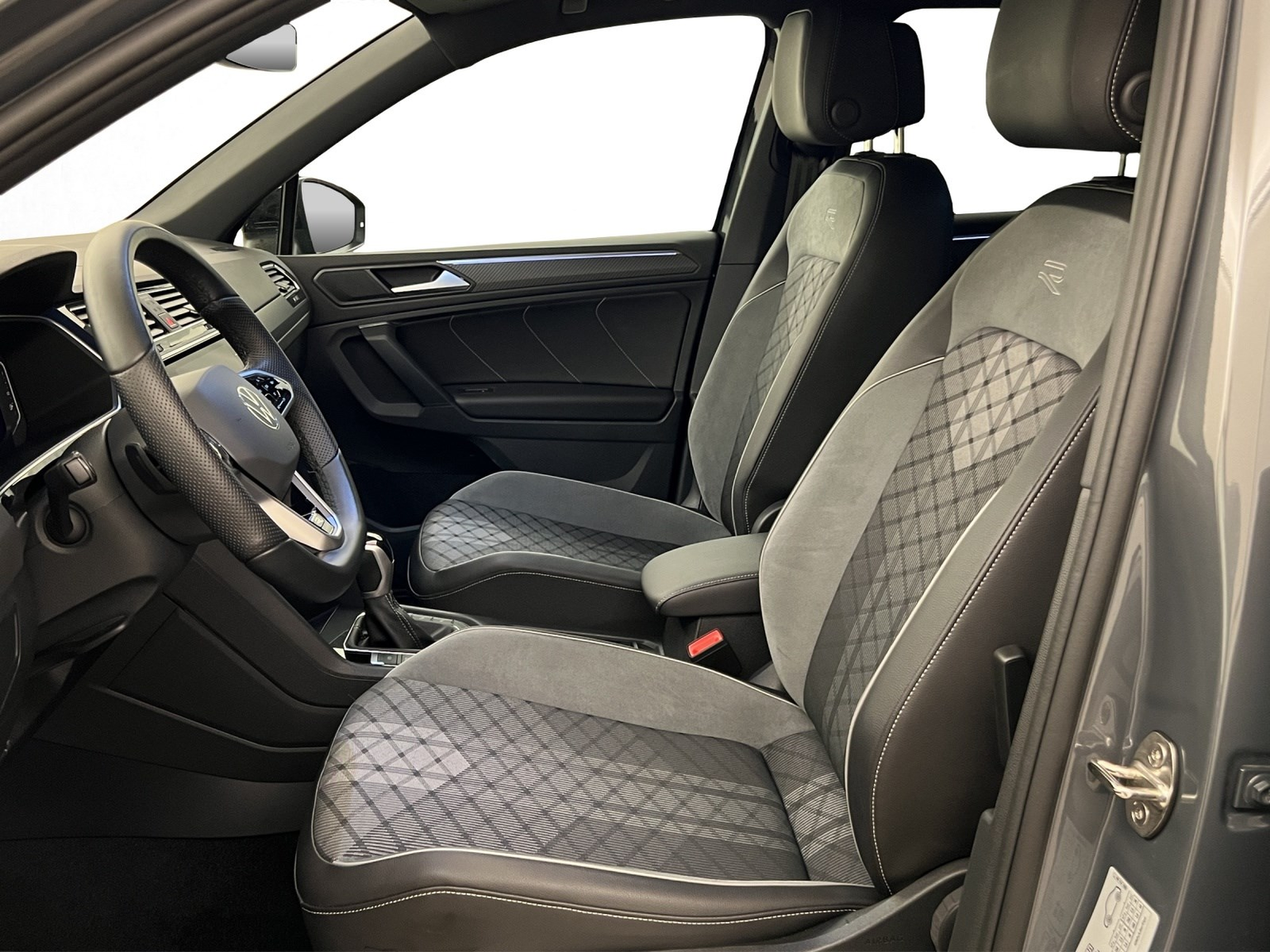 VW Tiguan 2.0 TSI R-Line DSG