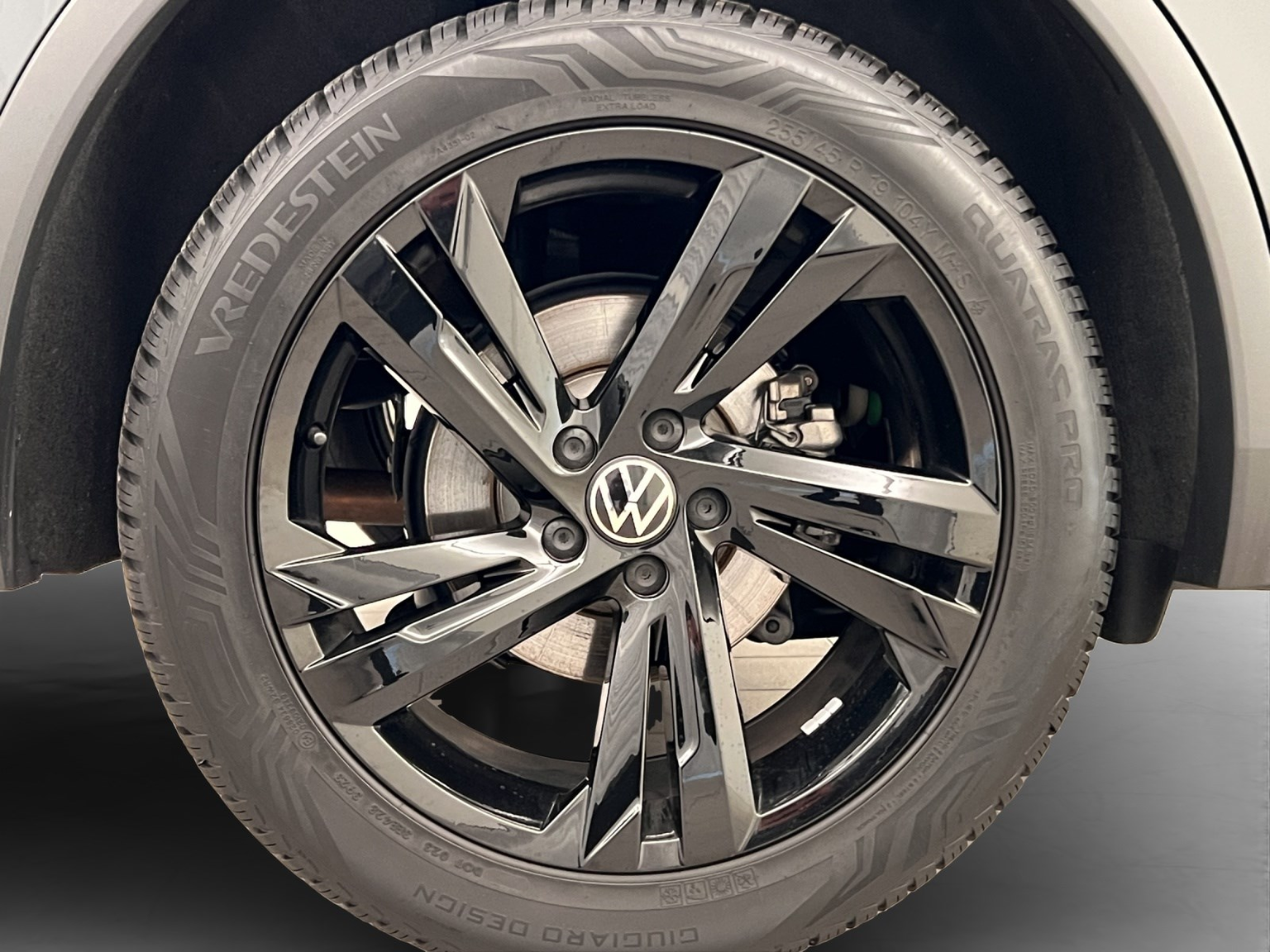 VW Tiguan 2.0 TSI R-Line DSG