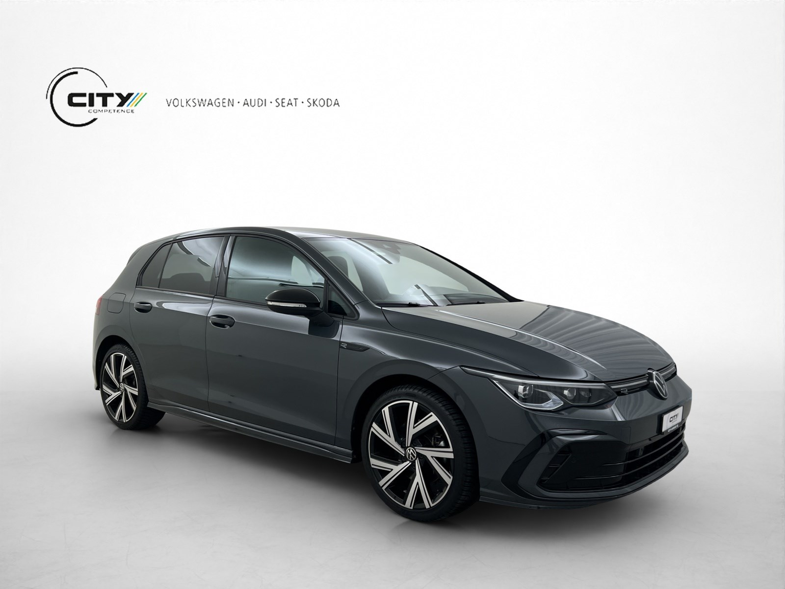 VW Golf 8 2.0 TSI R-Line DSG 4motion