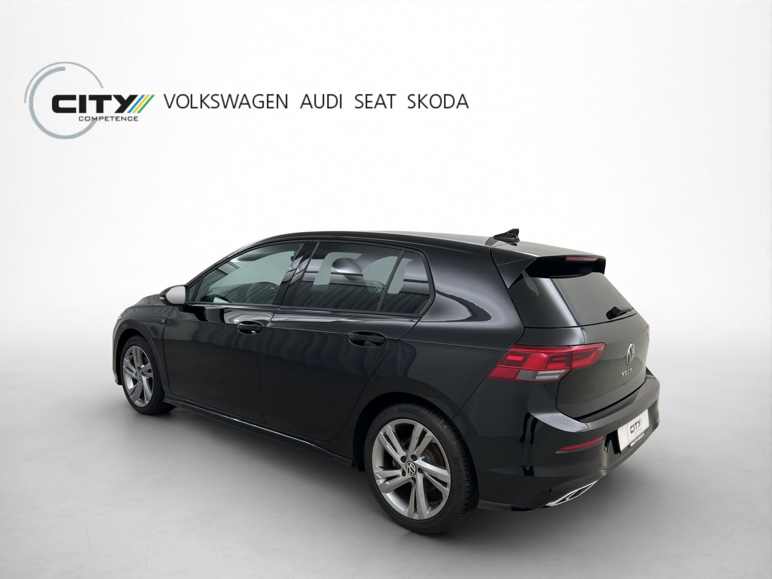 VW Golf 8 2.0 TDI R-Line DSG