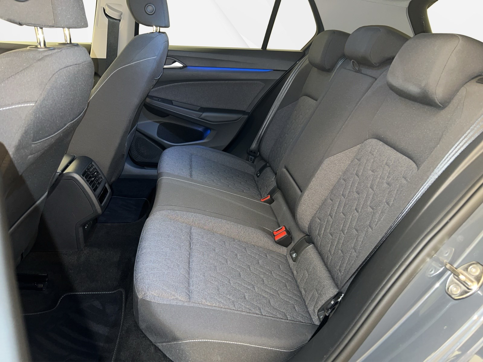 VW Golf 8 1.5 eTSI Move DSG
