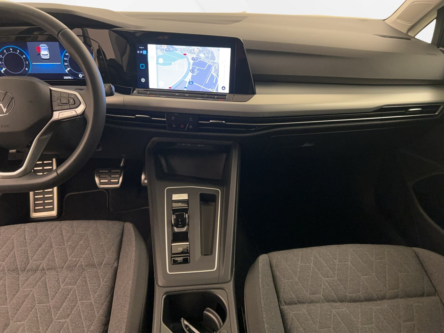 VW Golf 8 1.5 eTSI Move DSG
