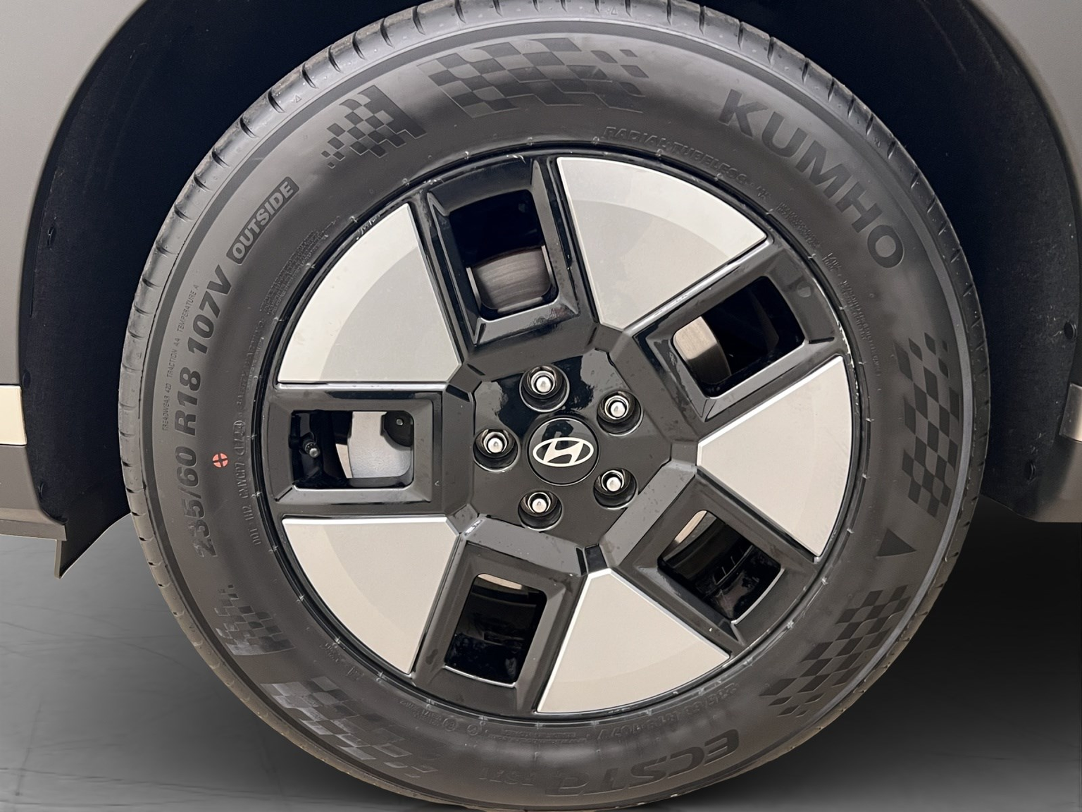 HYUNDAI Santa Fe 1.6 T-GDi HEV Vertex 18"