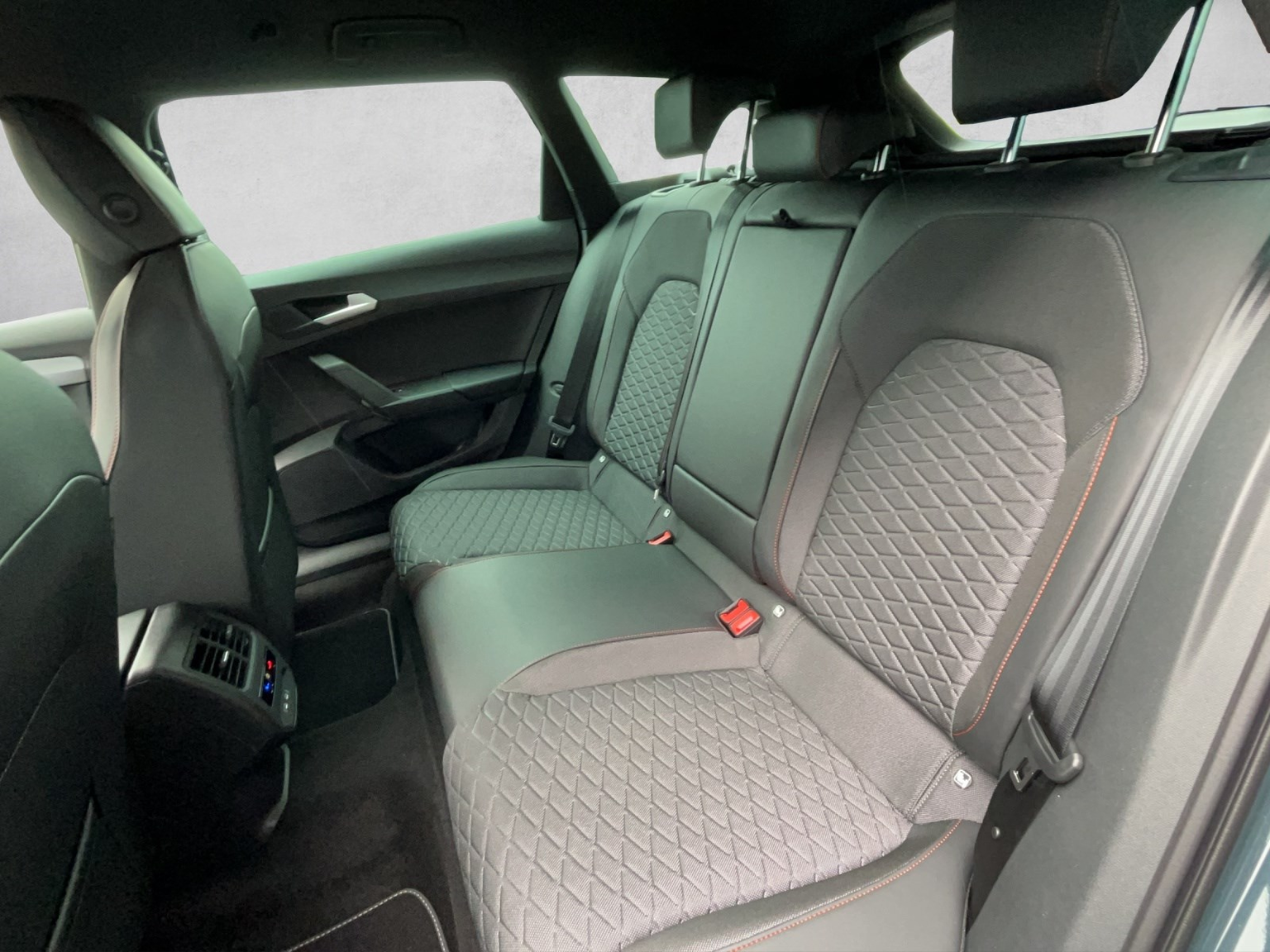SEAT Leon ST 1.5 eTSI mHEV DSG Move FR