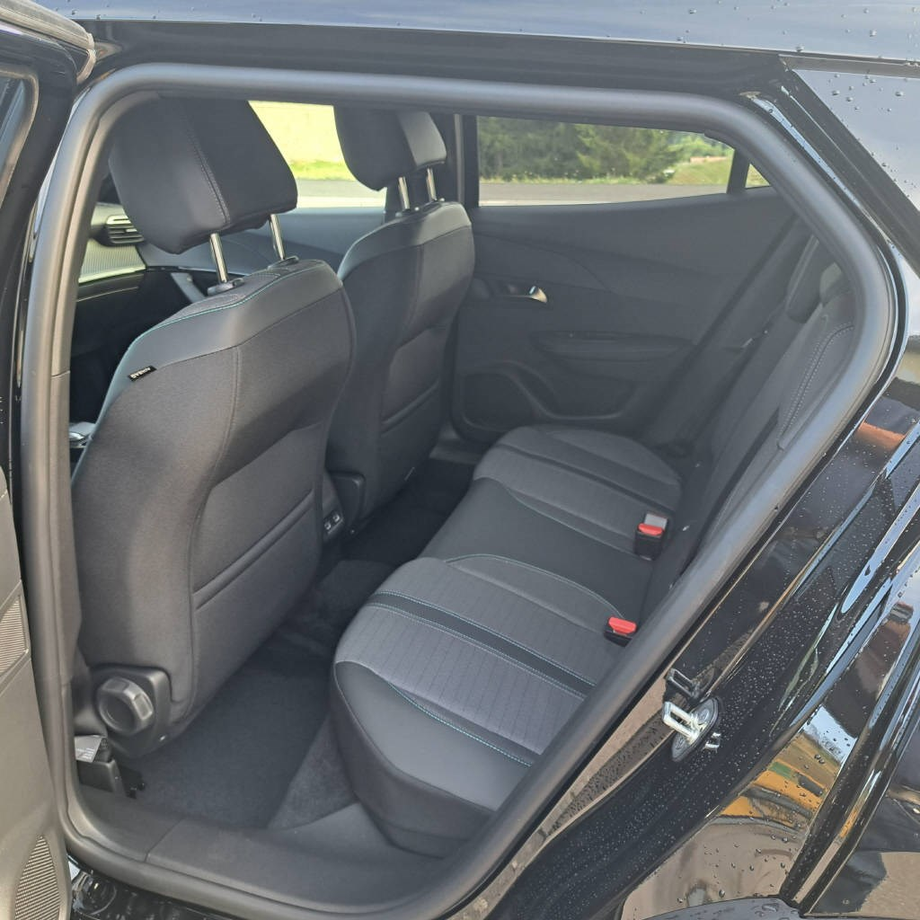 PEUGEOT 2008 e-Allure Pack
