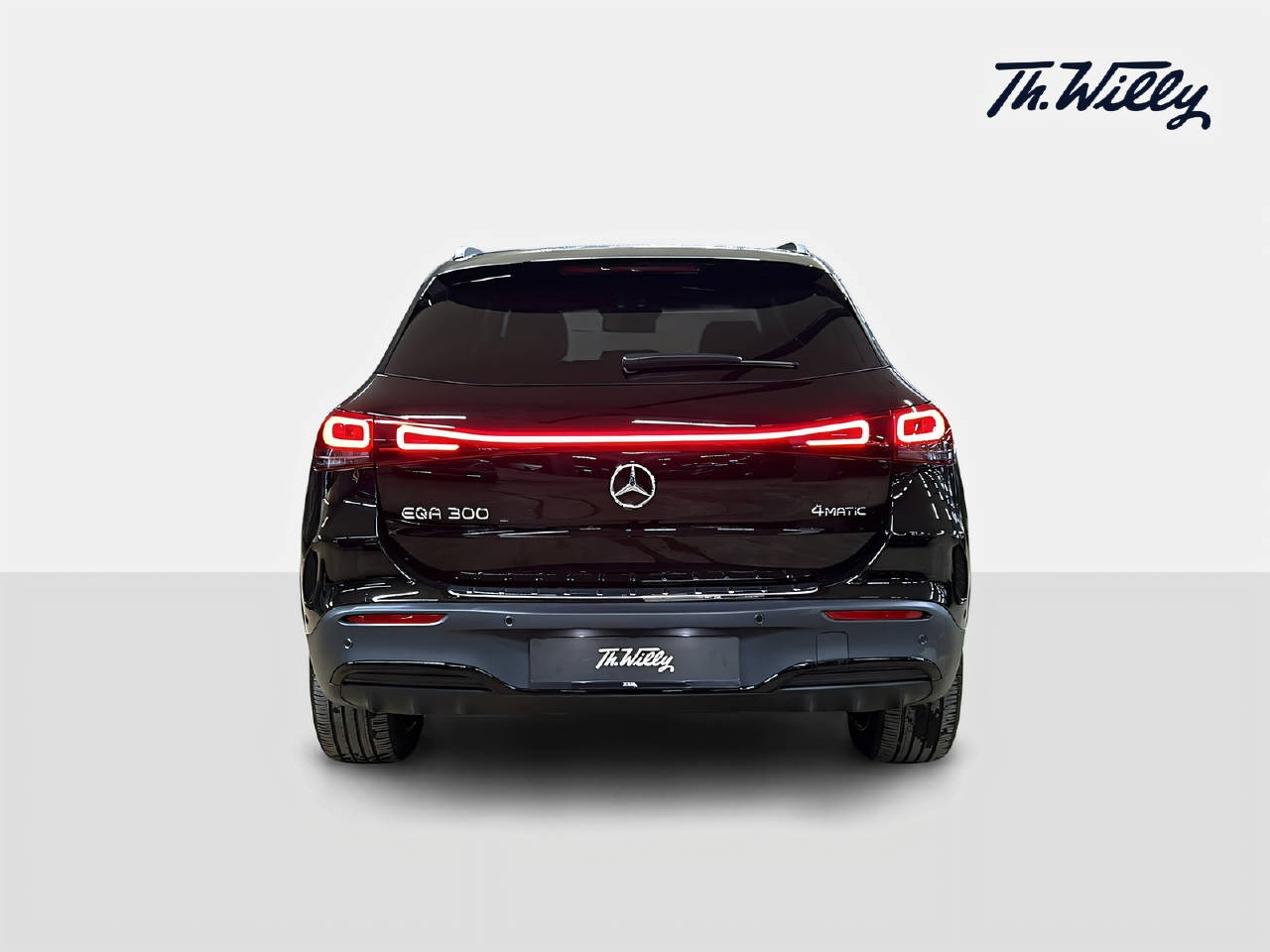 MERCEDES-BENZ EQA 300 Swiss Star AMG Line 4matic