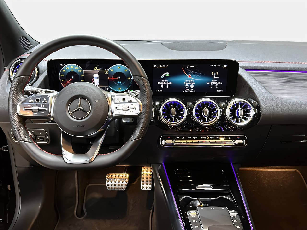 MERCEDES-BENZ EQA 300 Swiss Star AMG Line 4matic
