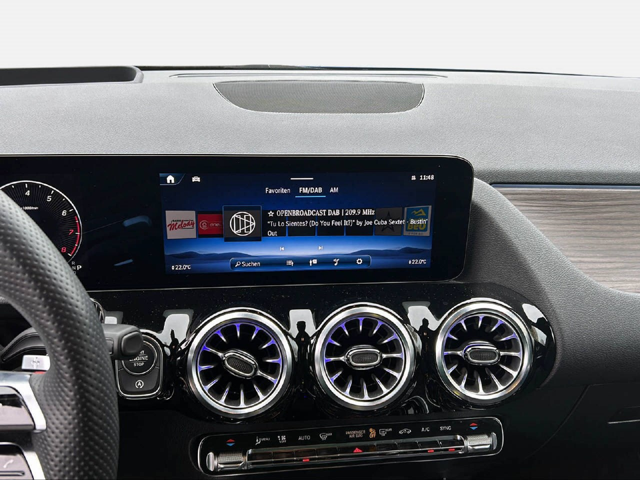 MERCEDES-BENZ GLA 250
