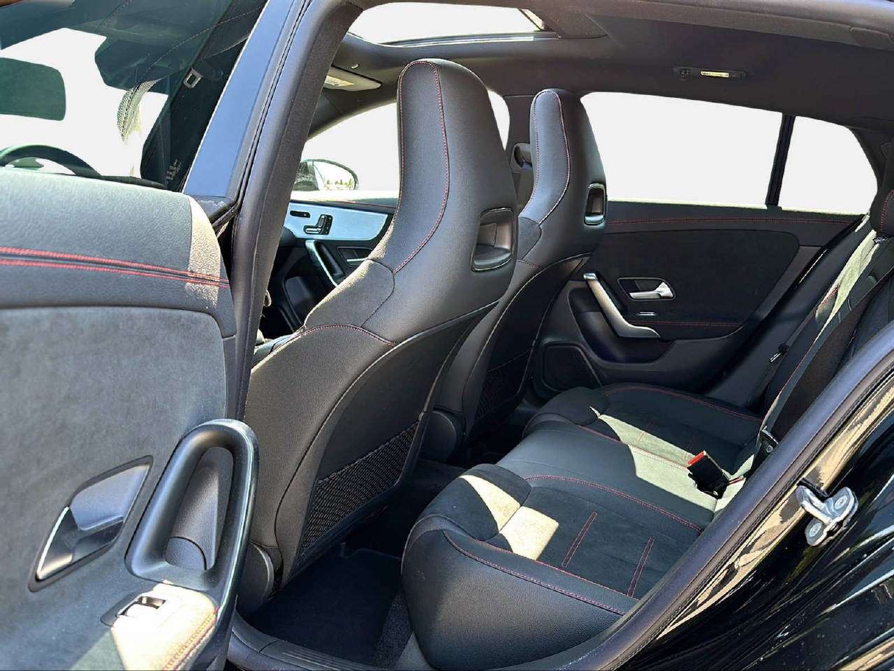 MERCEDES-BENZ CLA 200 d AMG Line 4matic Shooting Brake