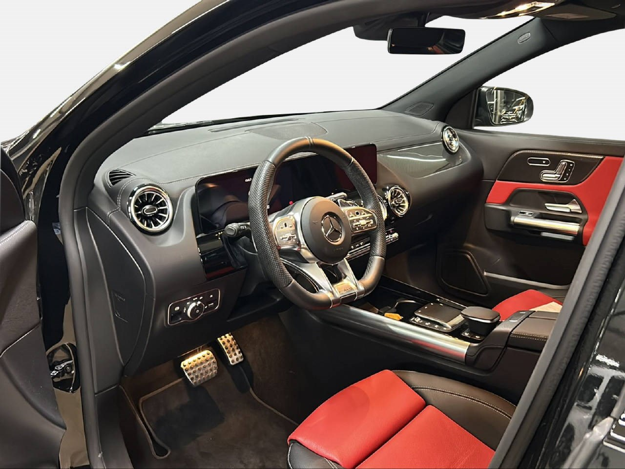 MERCEDES-BENZ GLA 35 AMG 4matic